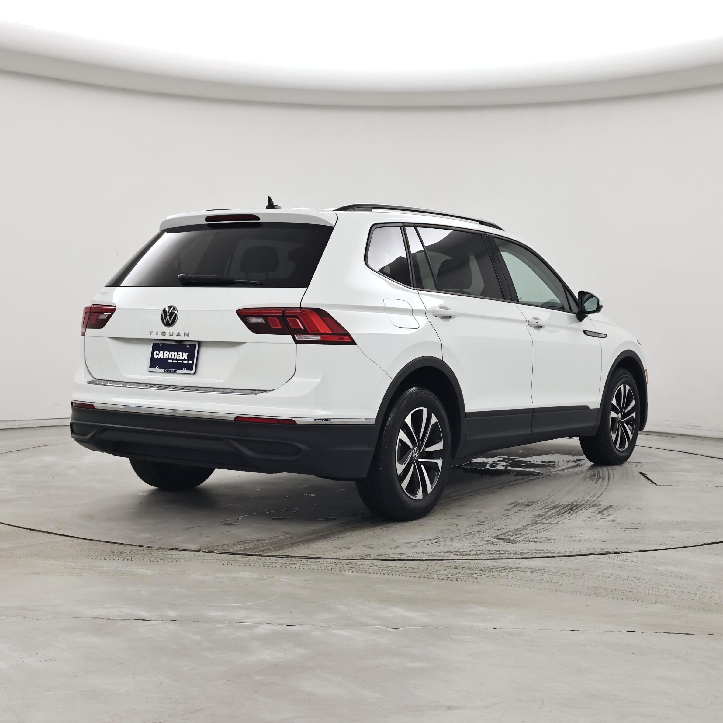 Thumbnail: 2024 Volkswagen Tiguan - 8
