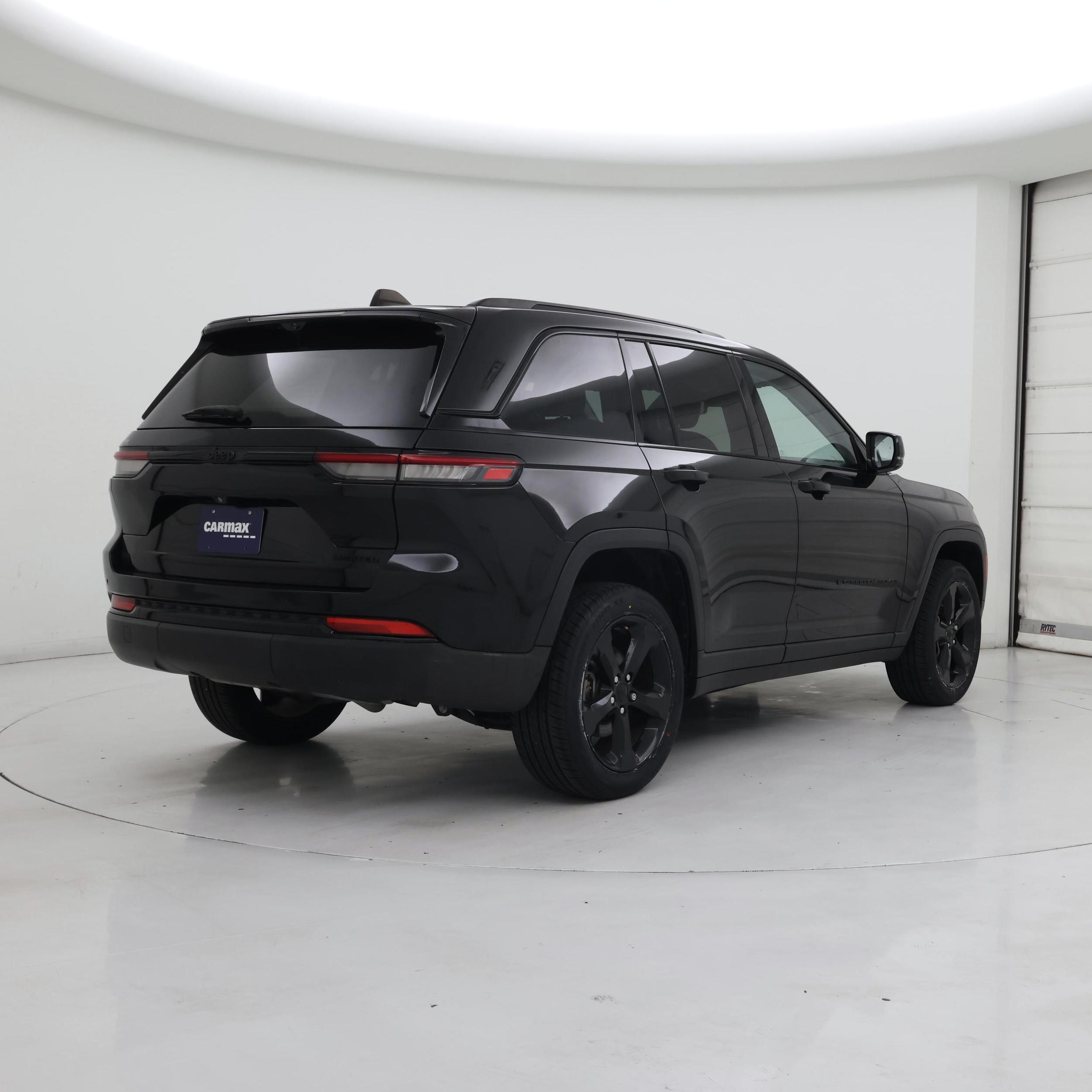 Thumbnail: 2023 Jeep Grand Cherokee - 8