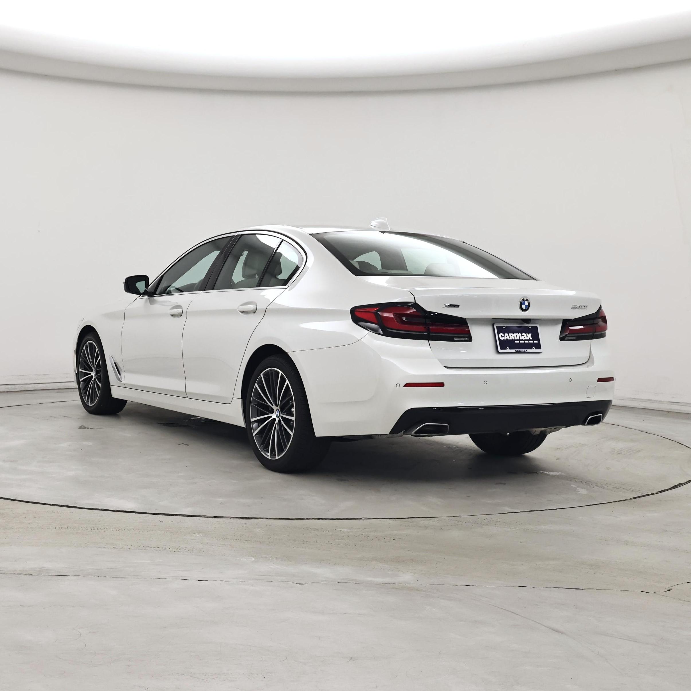 Thumbnail: 2023 BMW 5 Series - 2