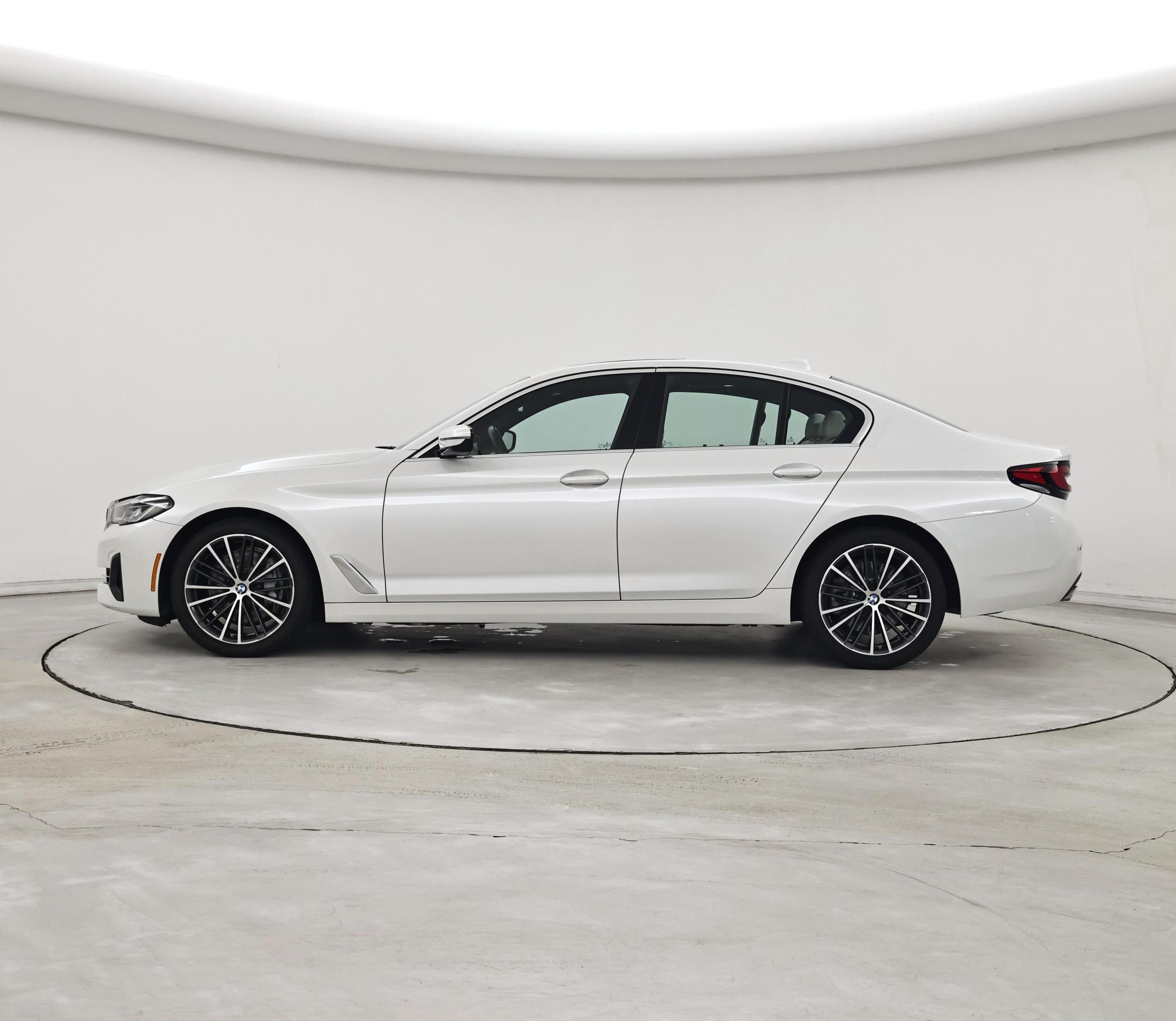 Thumbnail: 2023 BMW 5 Series - 3