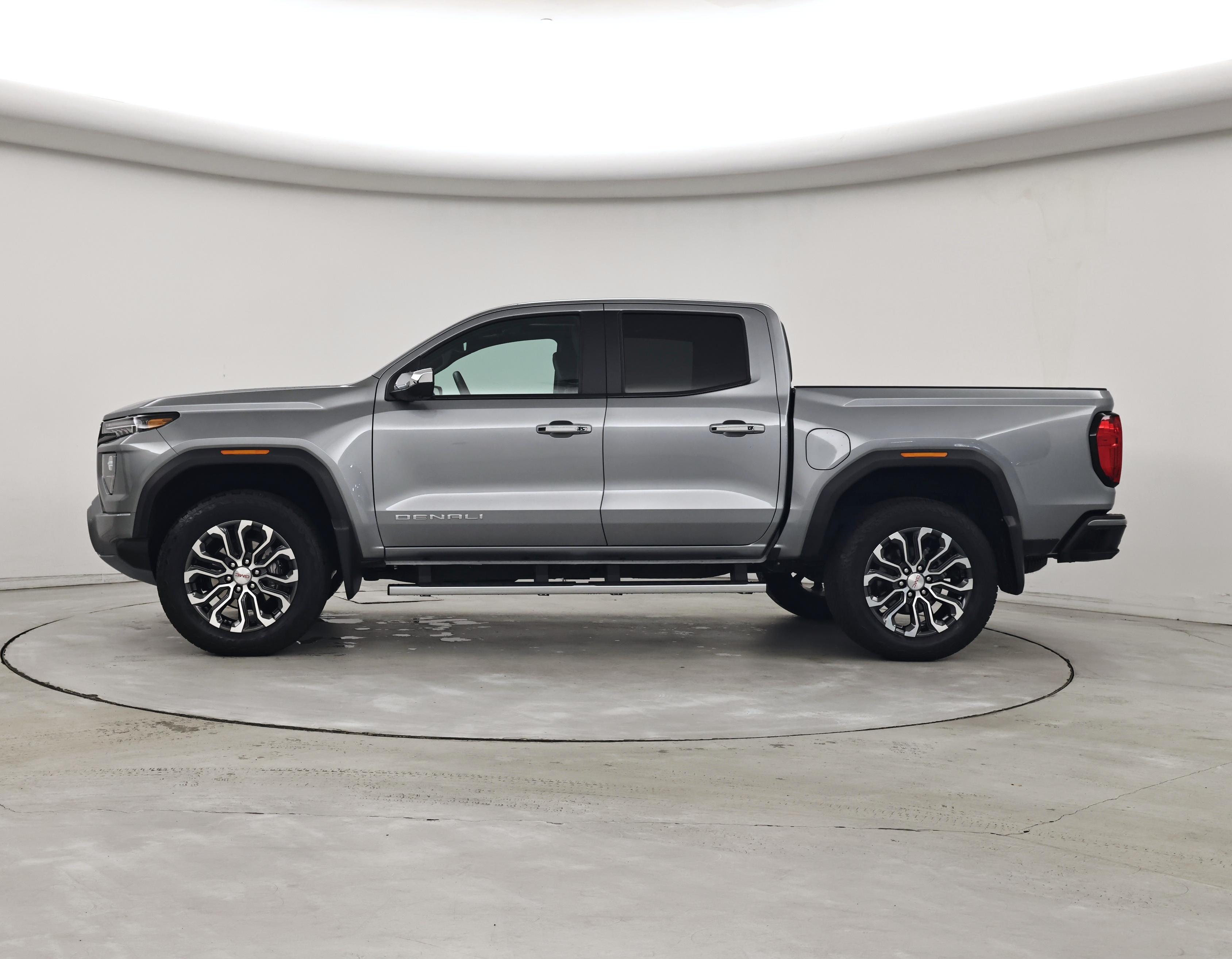 Thumbnail: 2025 GMC Canyon - 3