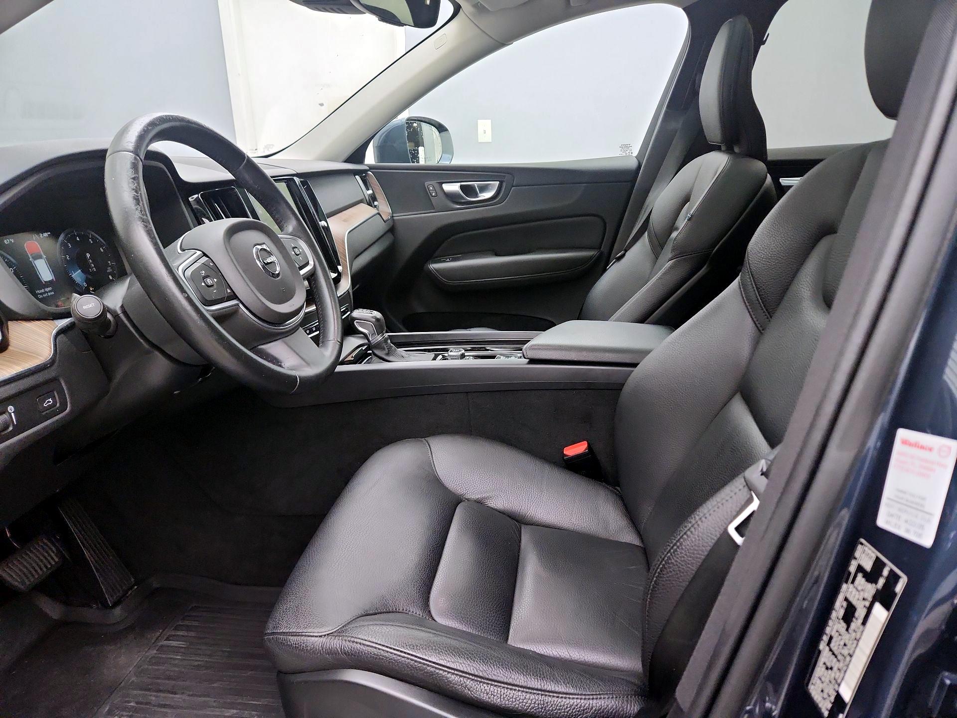 Thumbnail: 2021 Volvo XC60 - 11