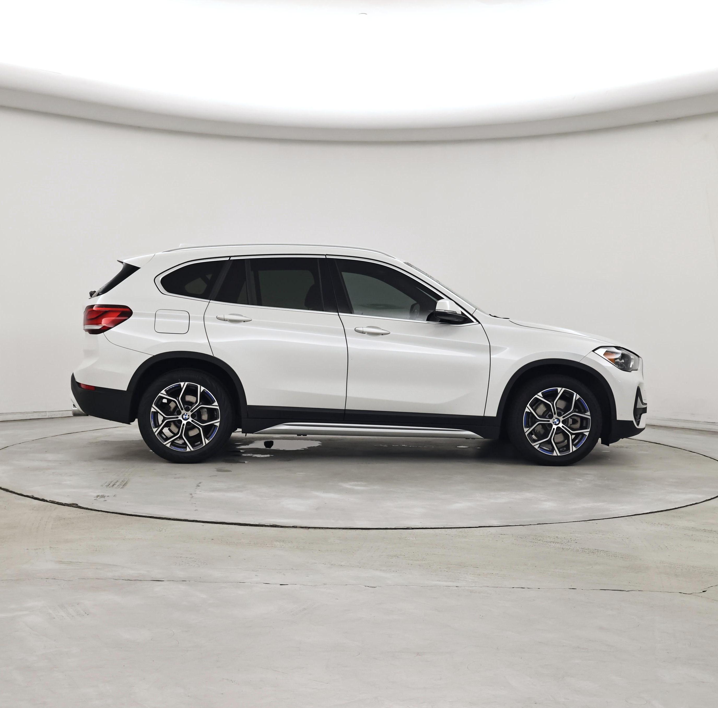 Thumbnail: 2021 BMW X1 - 7