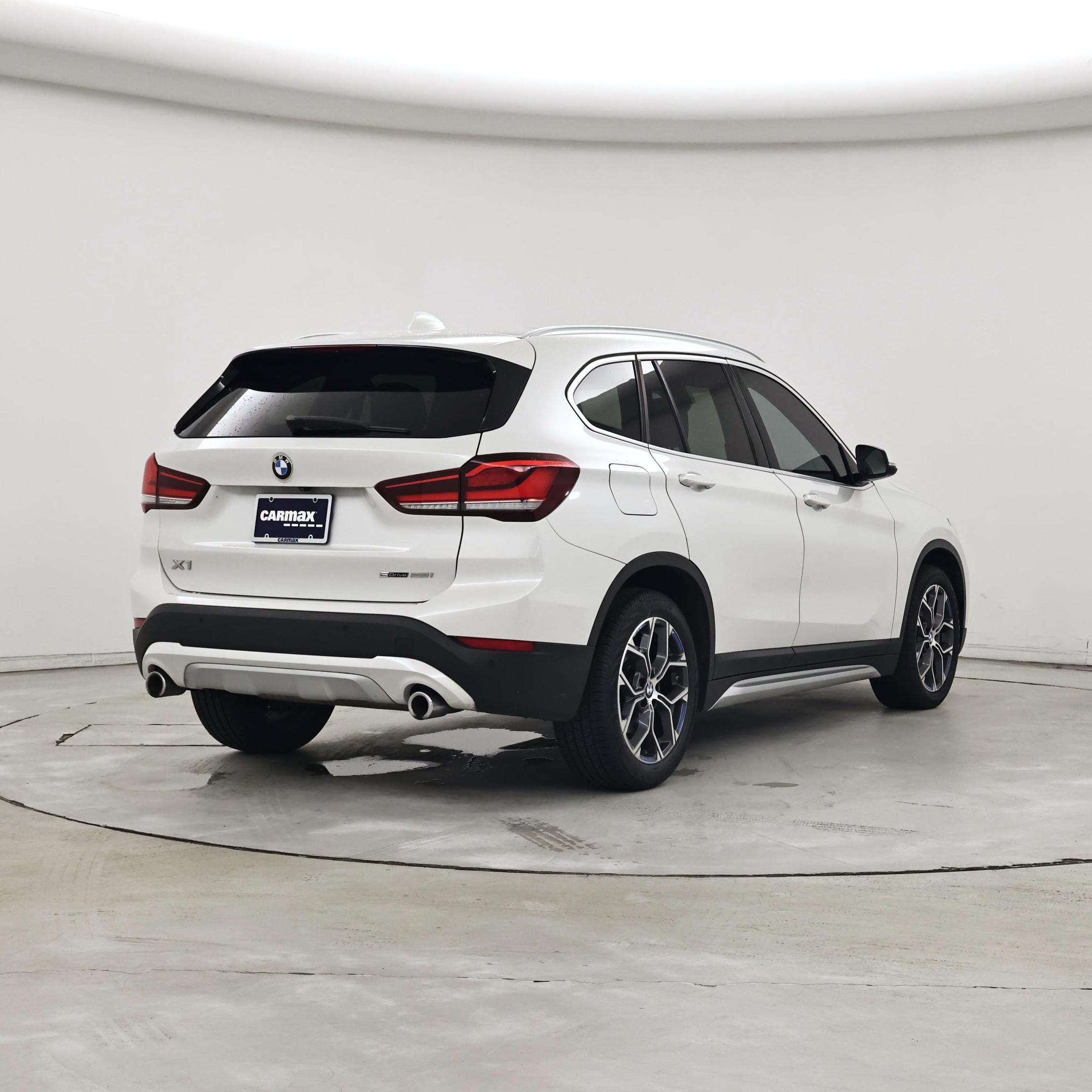 Thumbnail: 2021 BMW X1 - 8