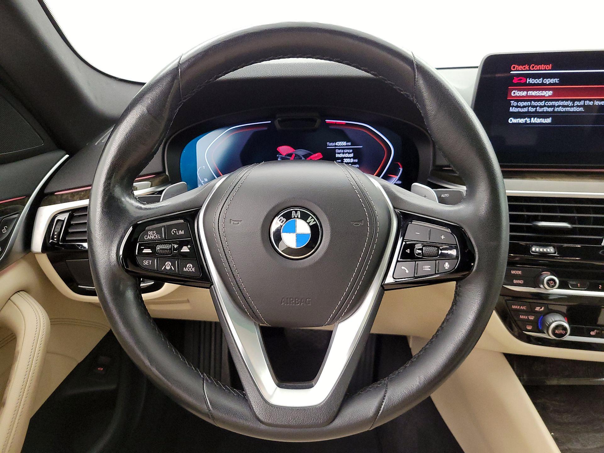 Thumbnail: 2021 BMW 5 Series - 10