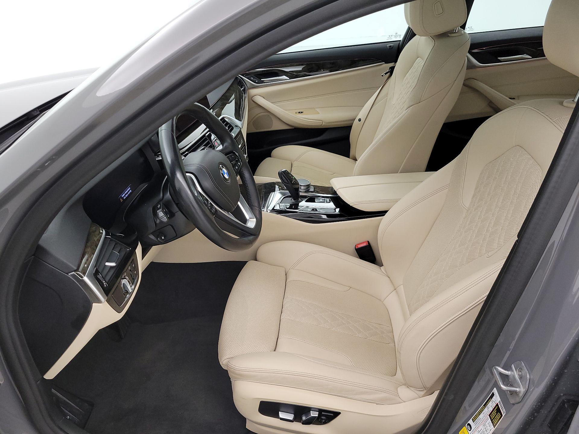 Thumbnail: 2021 BMW 5 Series - 11