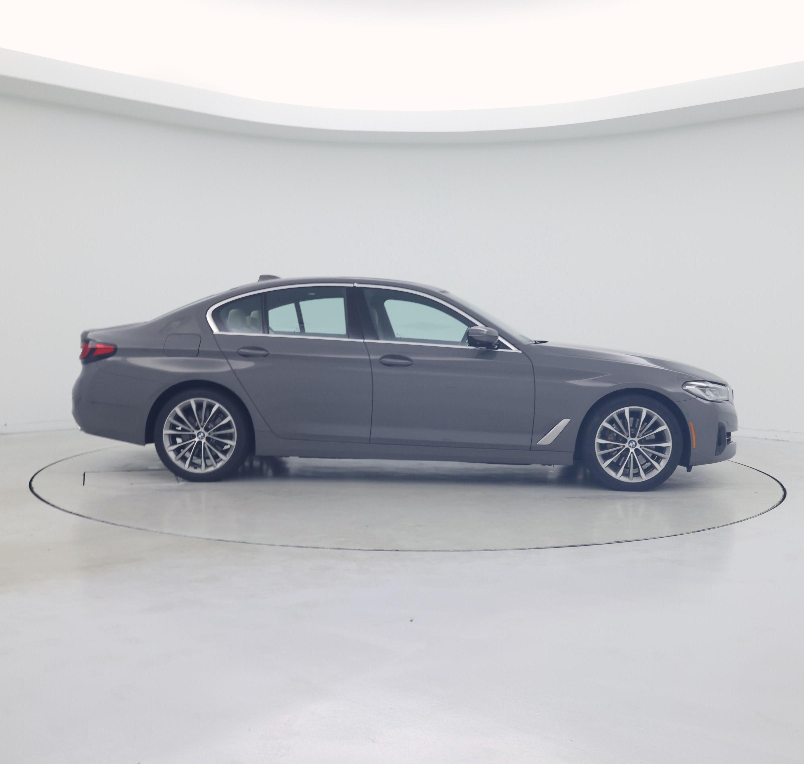 Thumbnail: 2021 BMW 5 Series - 7