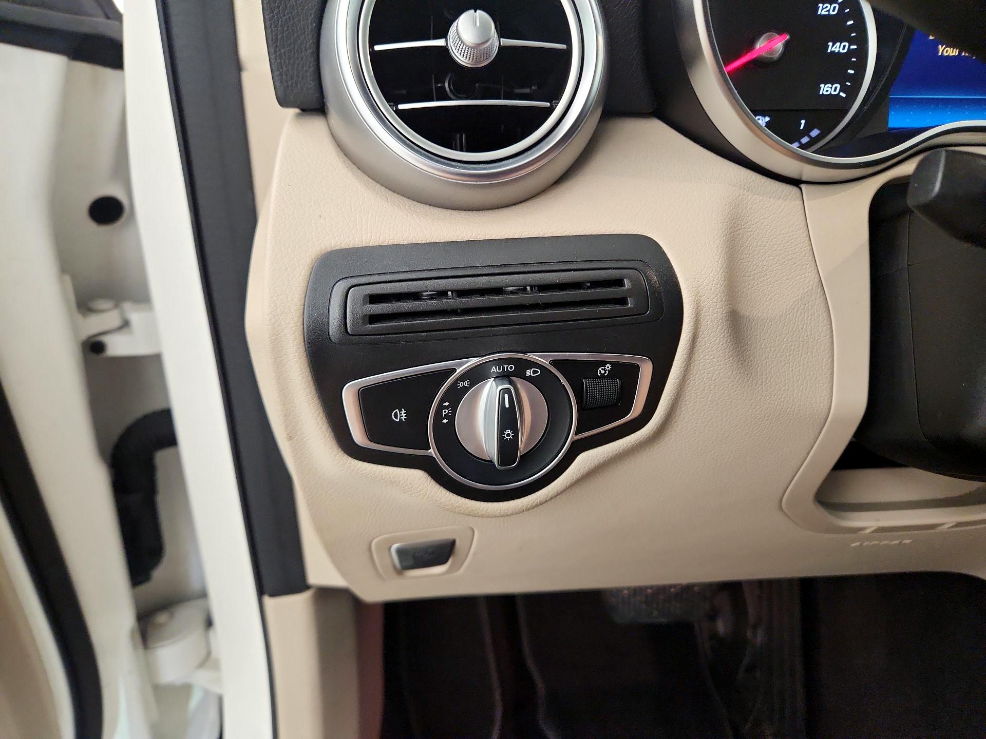 Thumbnail: 2021 Mercedes-Benz GLC - 13