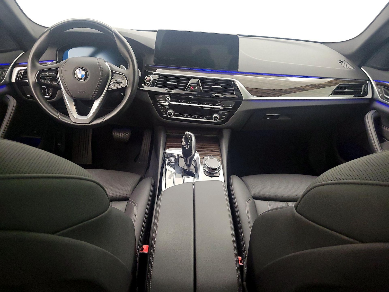 2023 BMW 5 Series 530i - Photo 10
