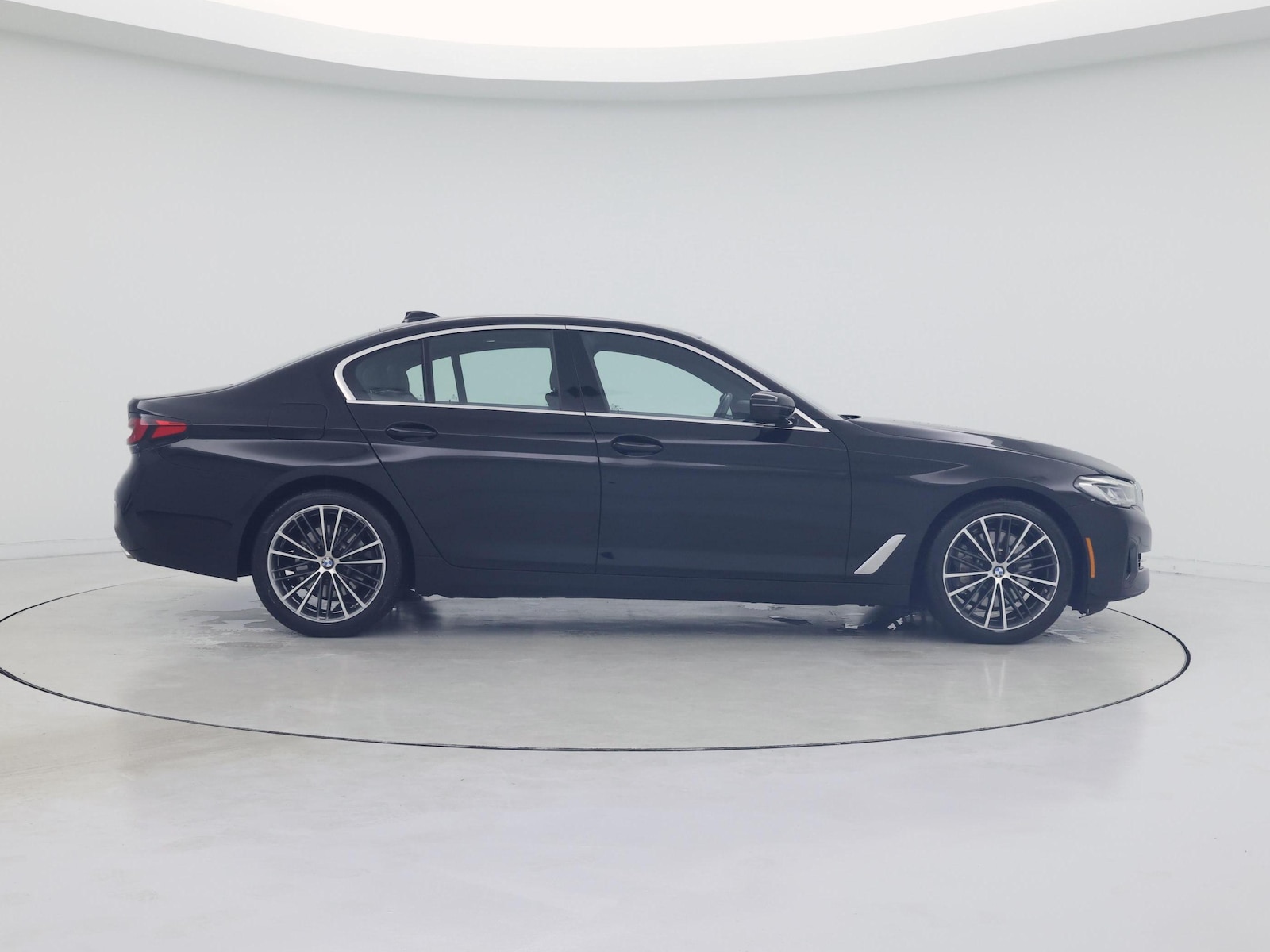 2023 BMW 5 Series 530i - Photo 8