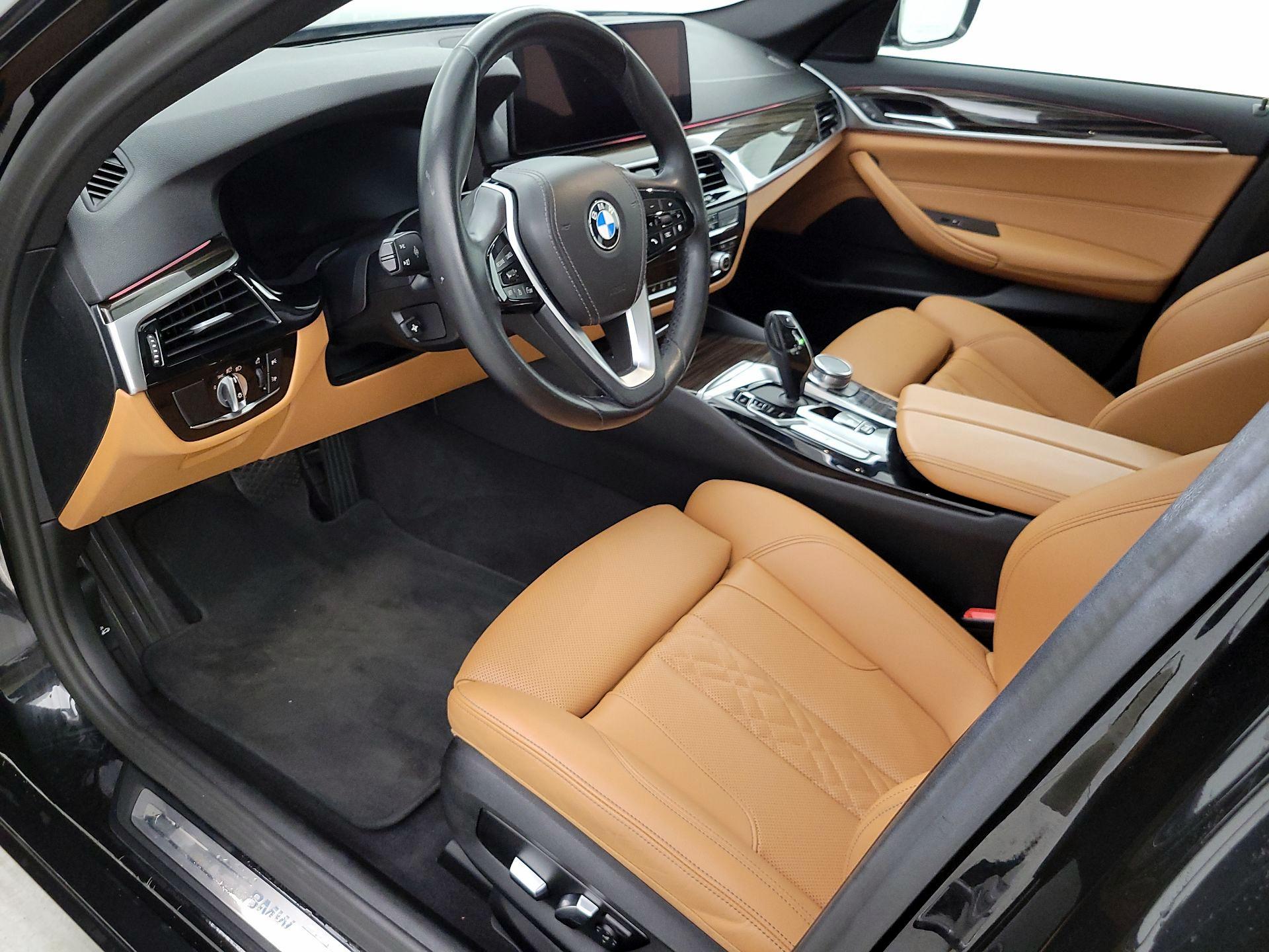 Thumbnail: 2023 BMW 5 Series - 11