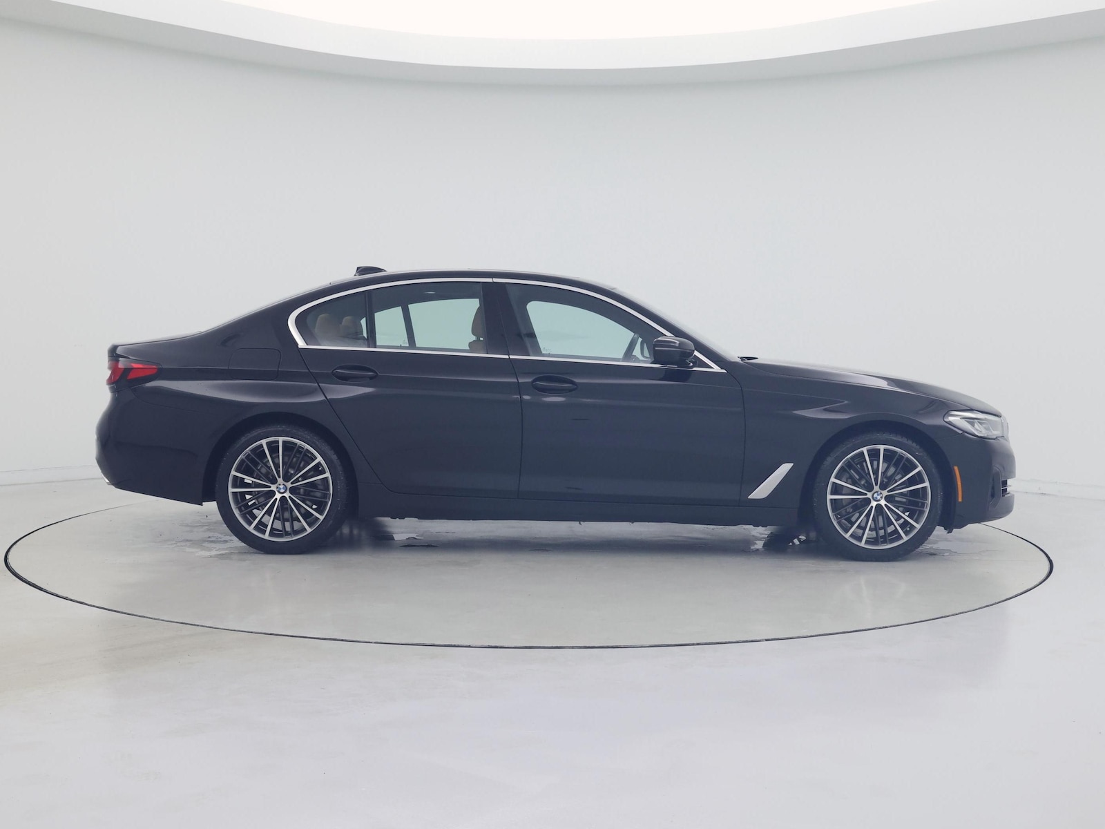2023 BMW 5 Series 530i - Photo 8