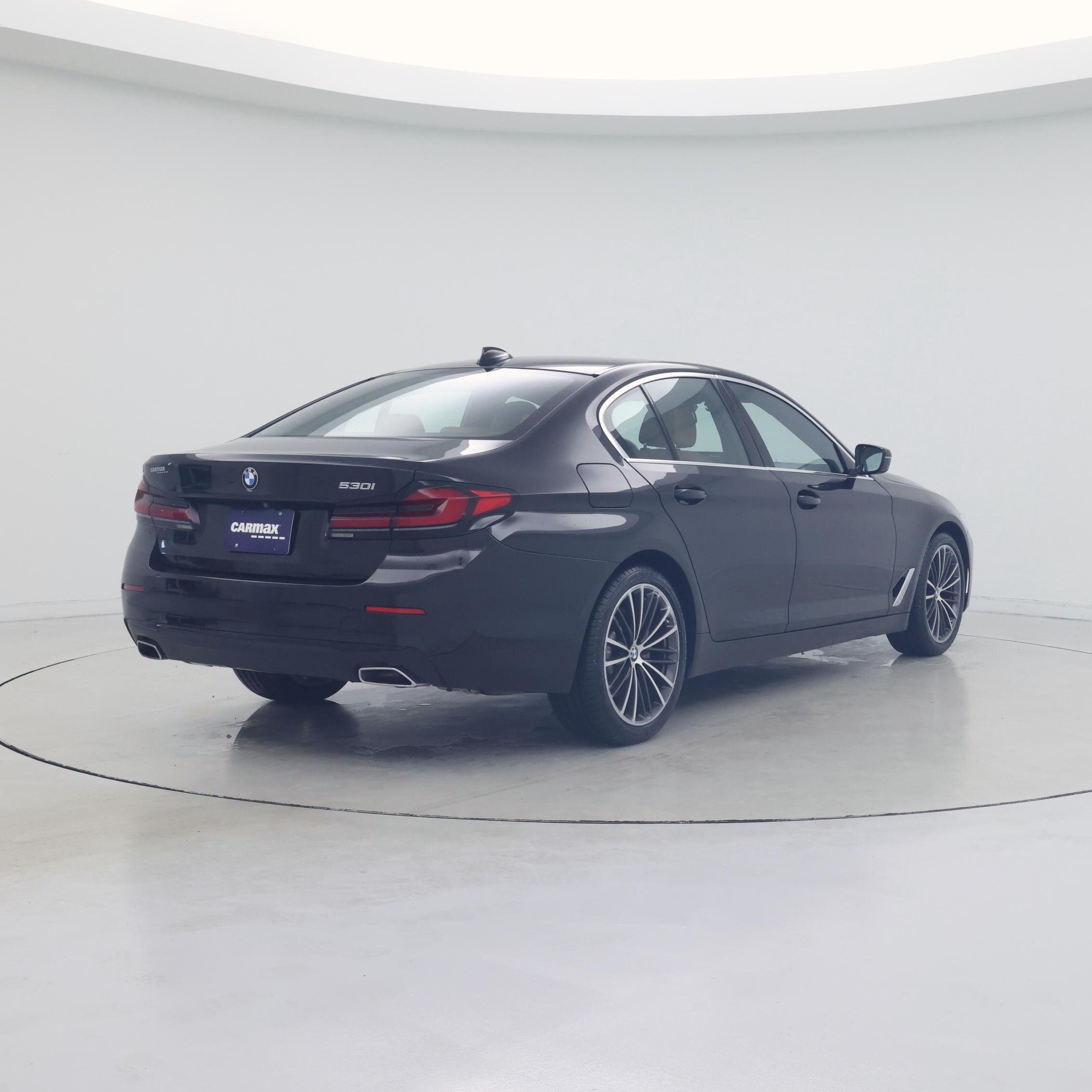 Thumbnail: 2023 BMW 5 Series - 8