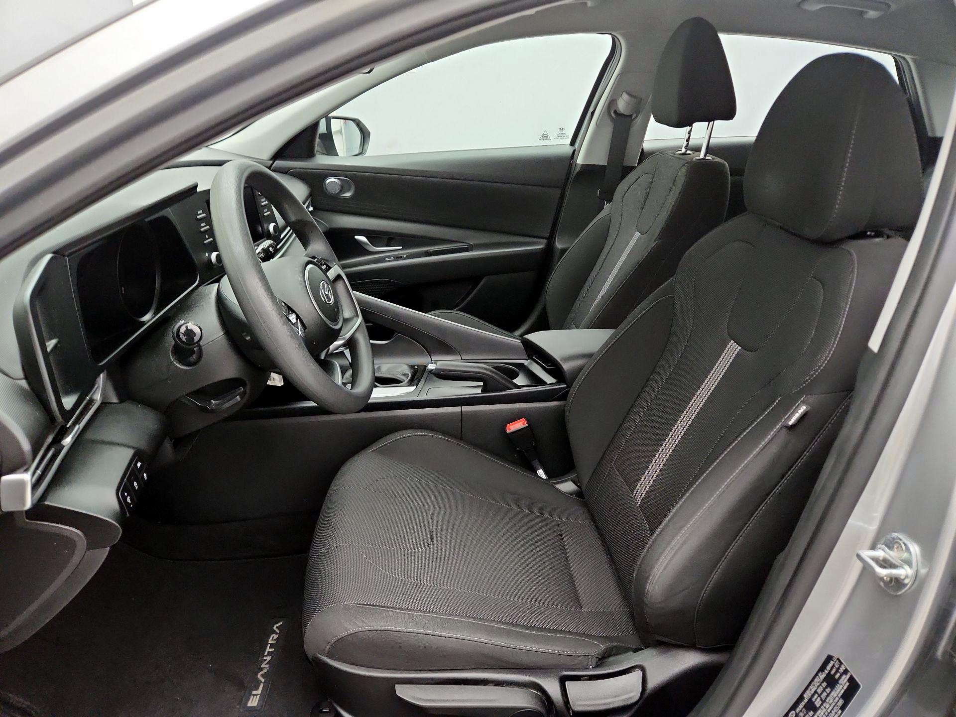Thumbnail: 2021 Hyundai Elantra - 11