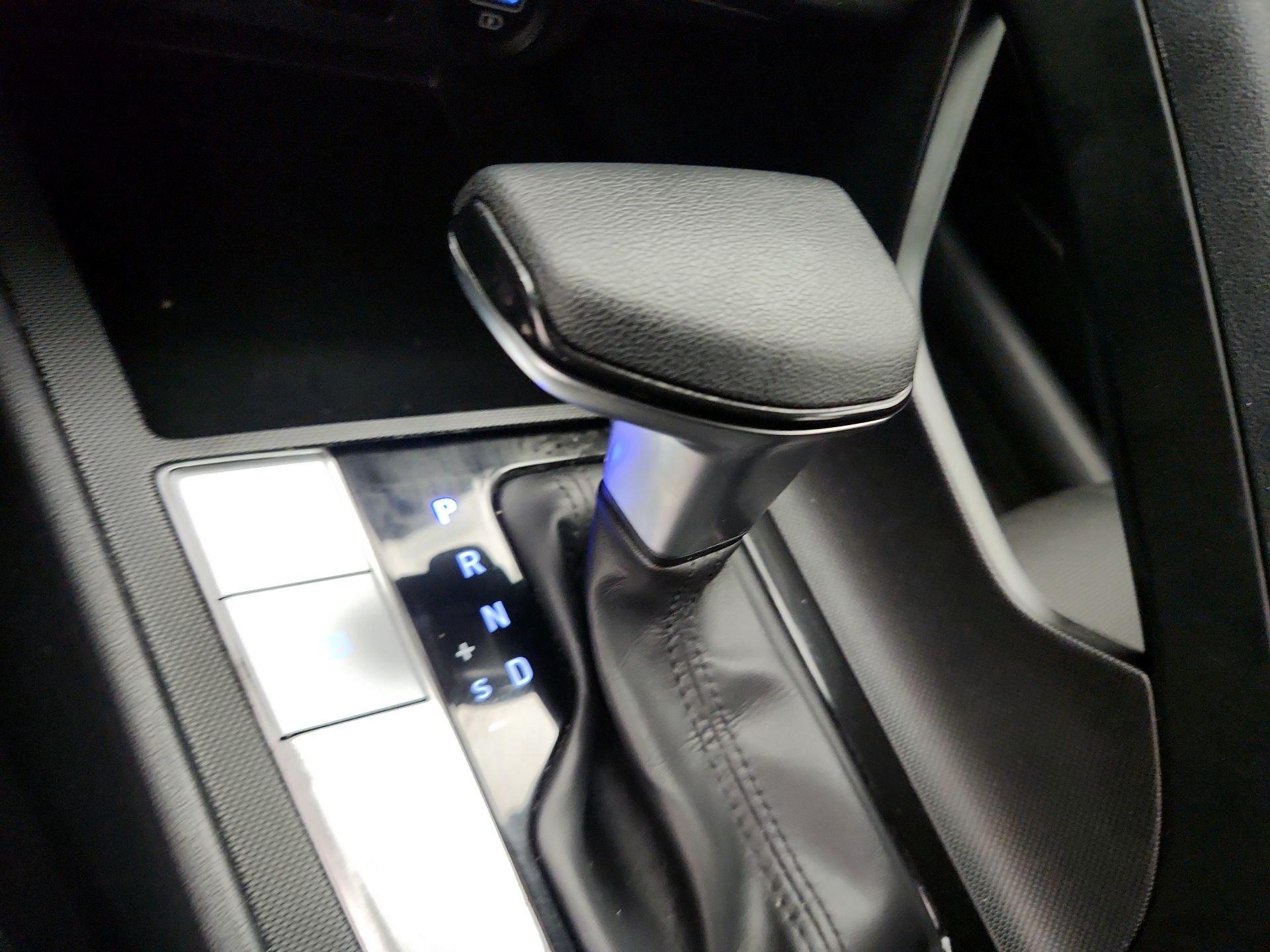 Thumbnail: 2021 Hyundai Elantra - 17