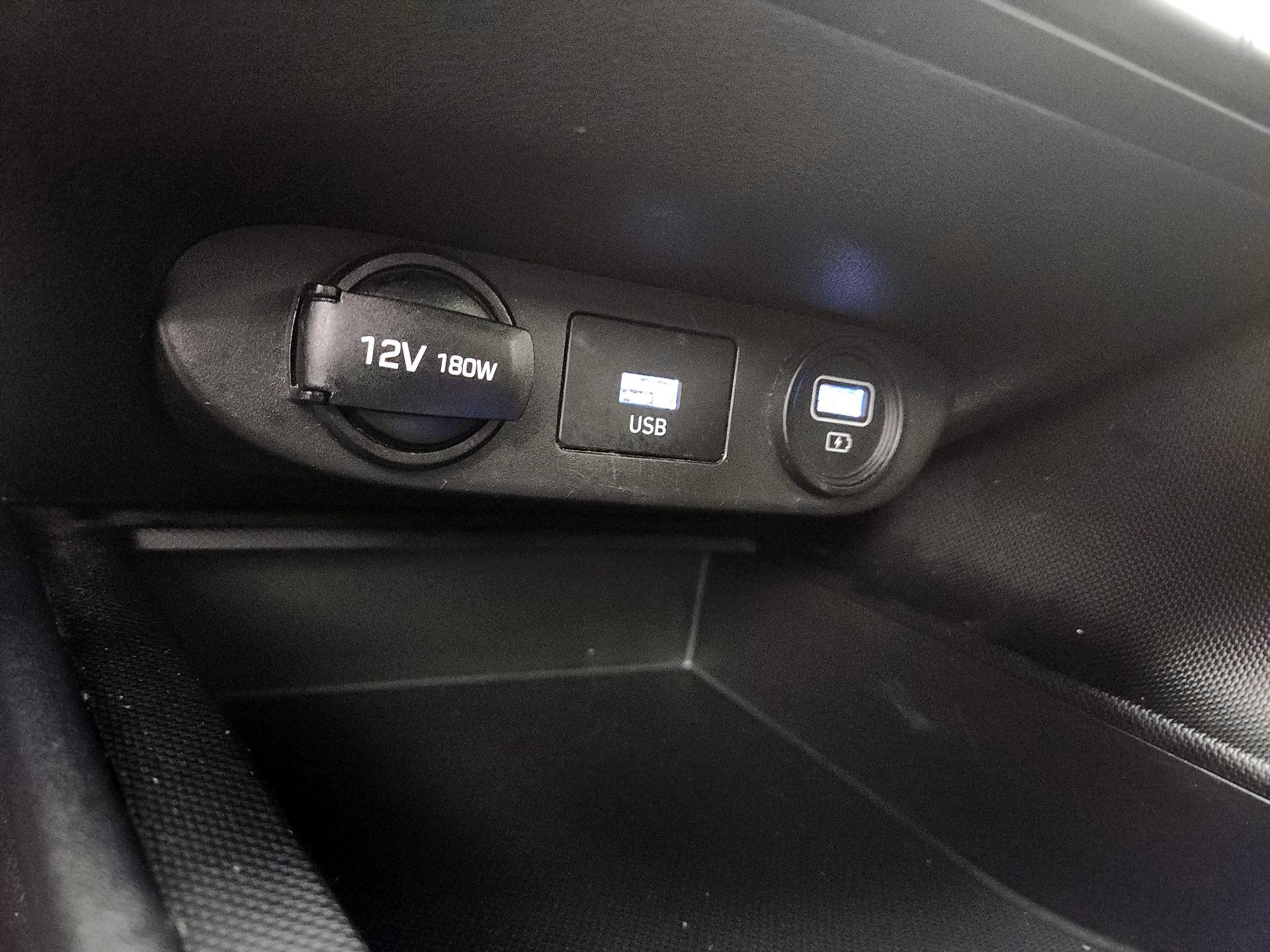 Thumbnail: 2021 Hyundai Elantra - 18