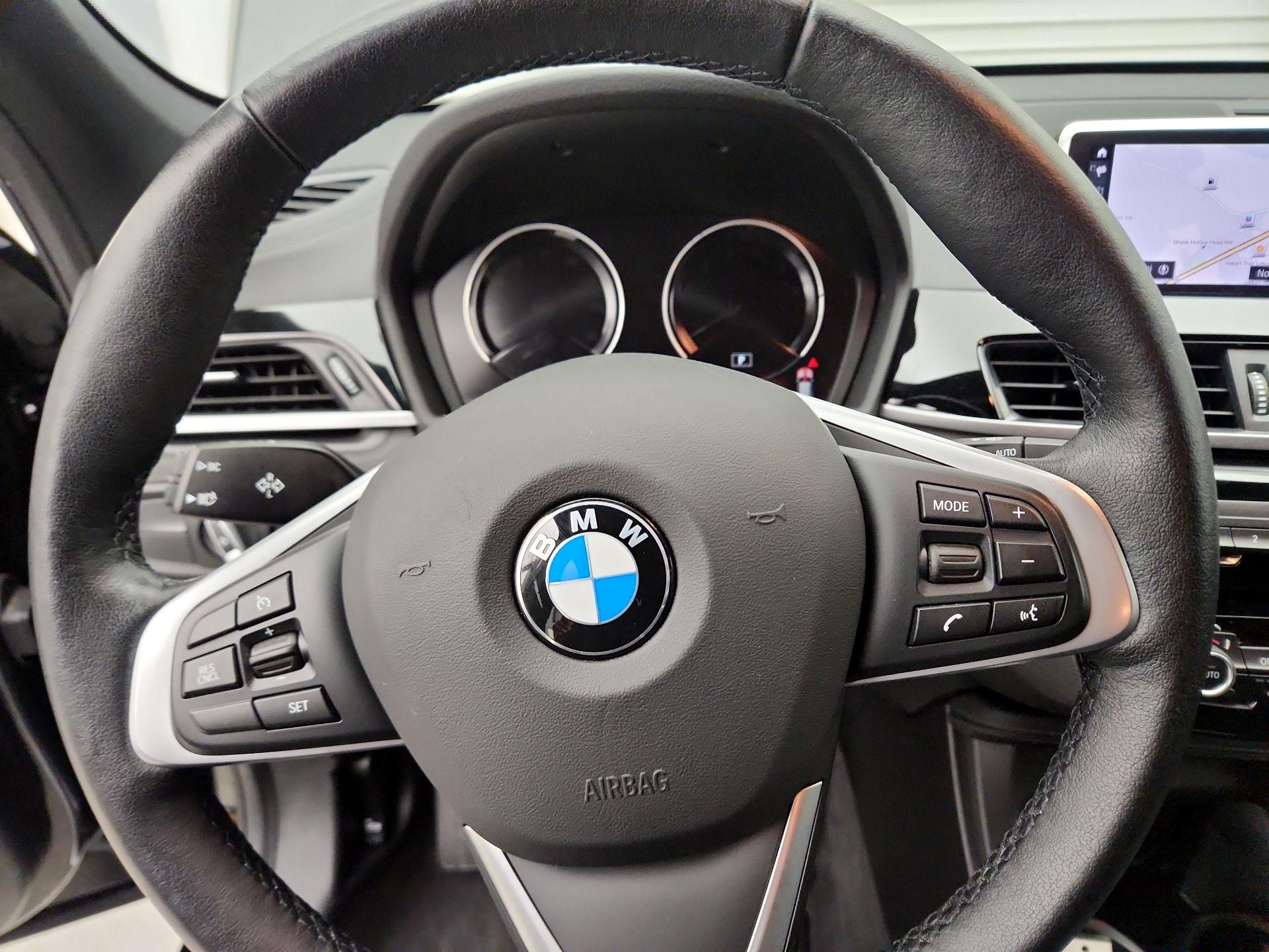 Thumbnail: 2022 BMW X1 - 10