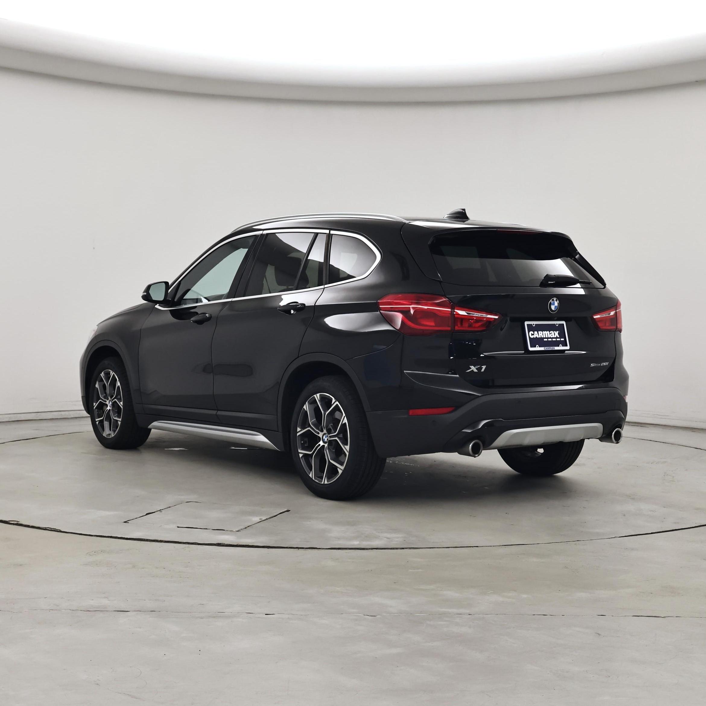 Thumbnail: 2022 BMW X1 - 2