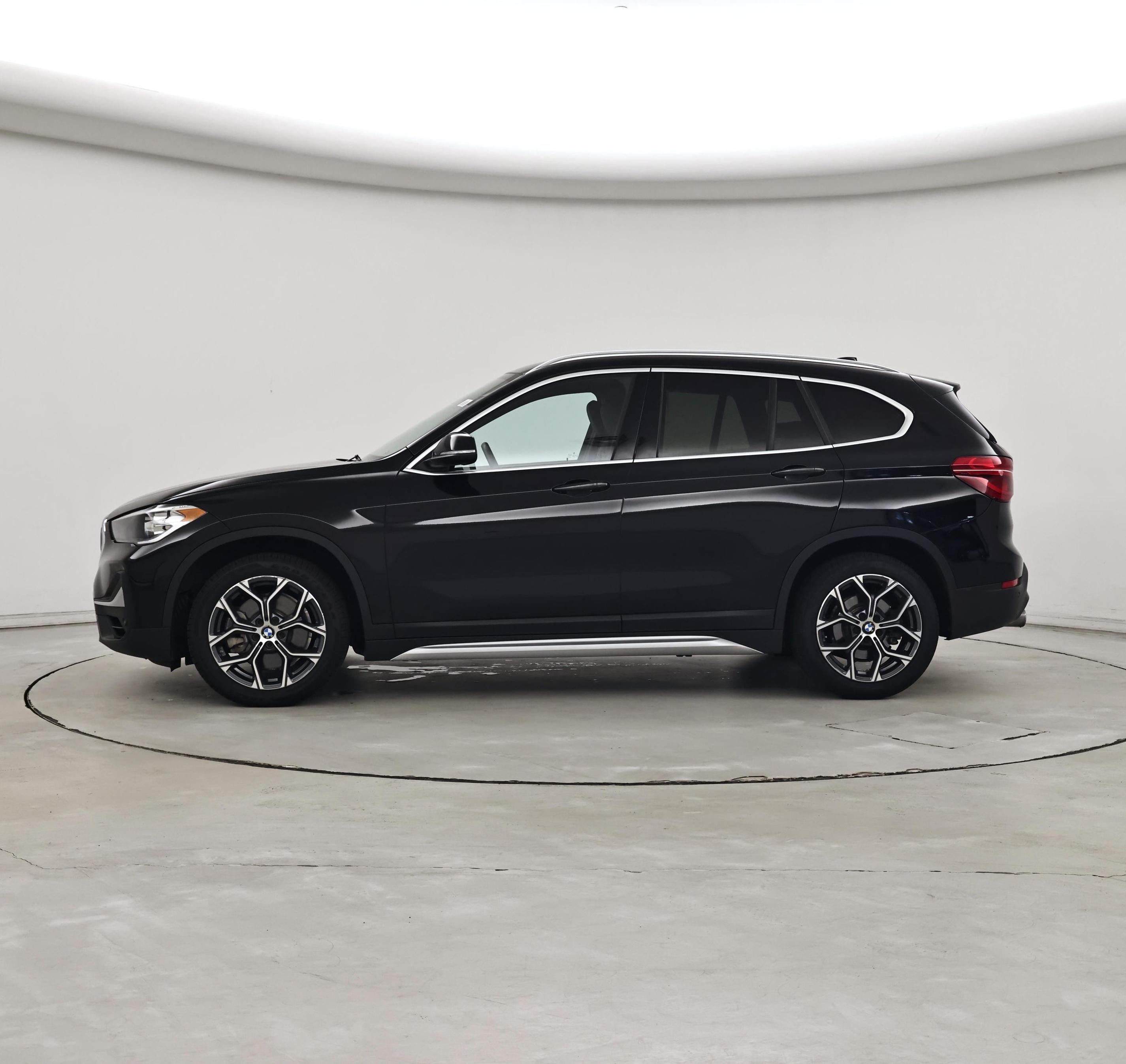Thumbnail: 2022 BMW X1 - 3