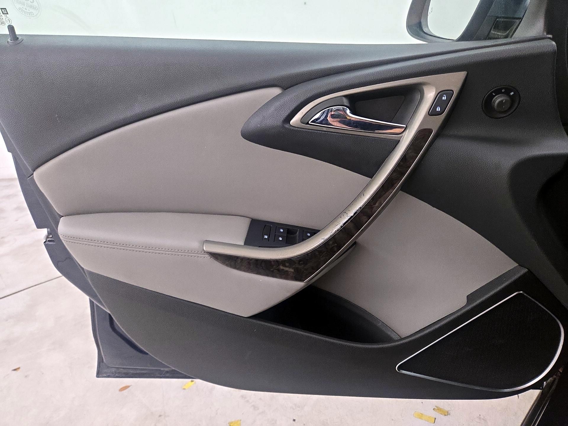 Thumbnail: 2015 Buick Verano - 12