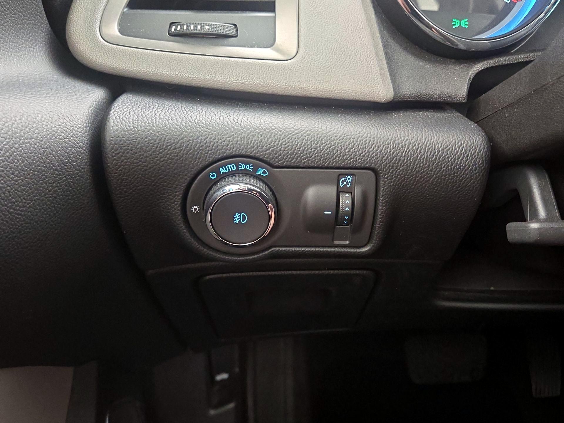 Thumbnail: 2015 Buick Verano - 13