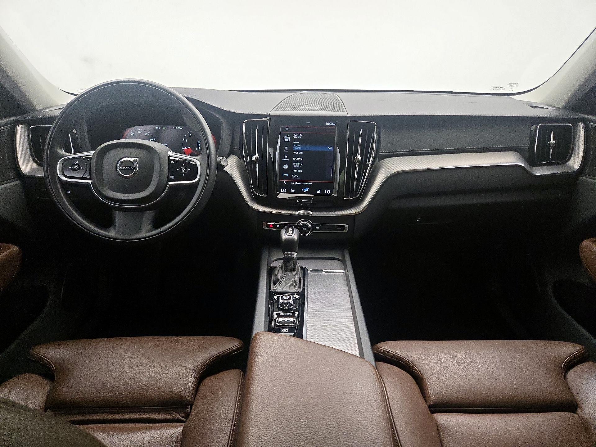 Thumbnail: 2019 Volvo XC60 - 9