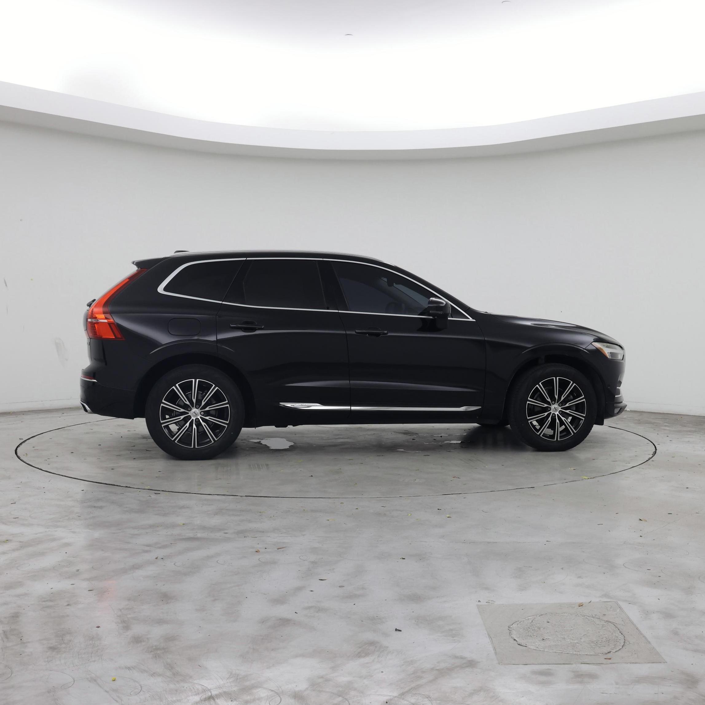 Thumbnail: 2019 Volvo XC60 - 7
