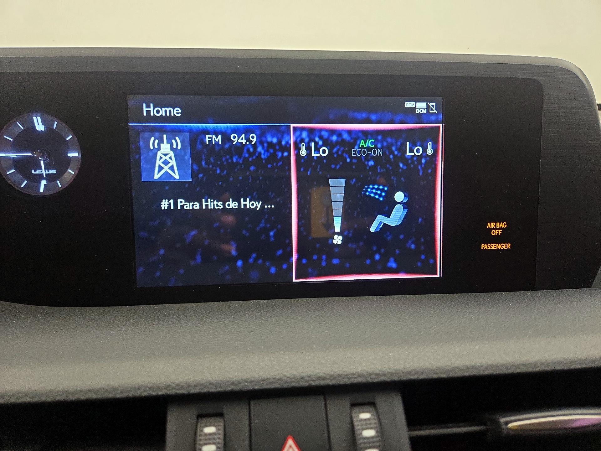 Thumbnail: 2021 Lexus ES - 15