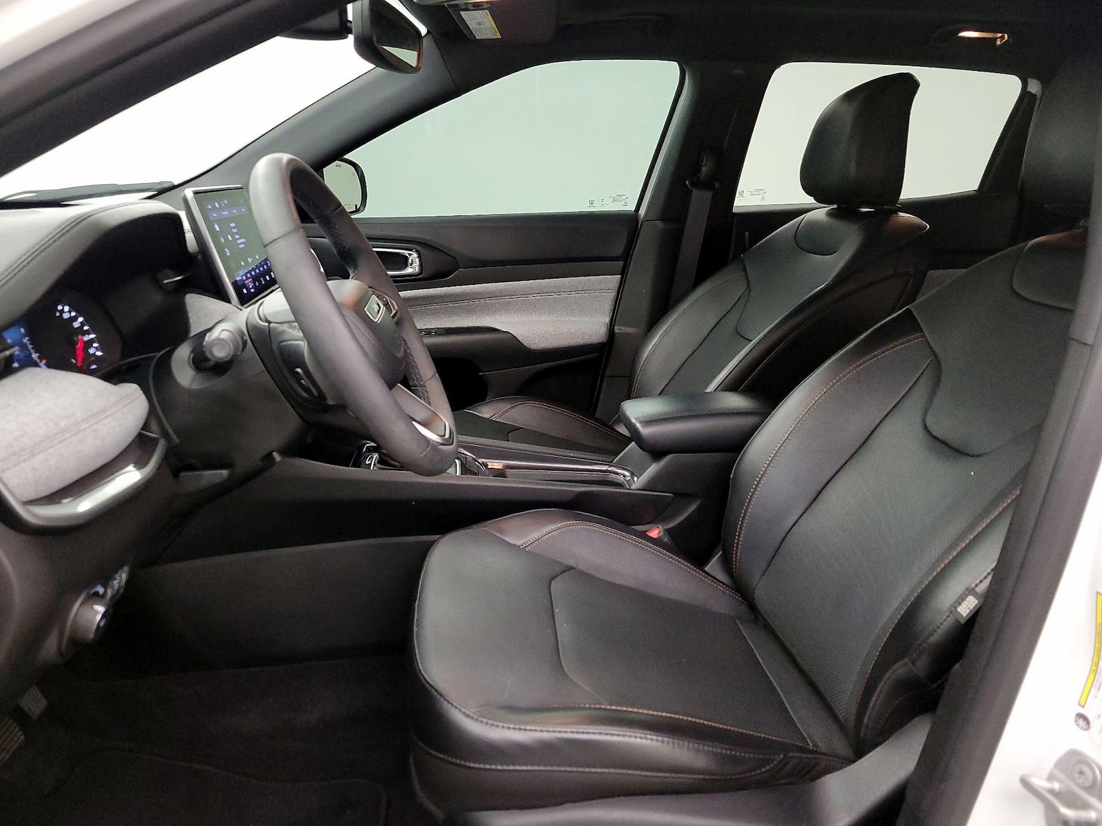 2023 Jeep Compass Latitude Lux - Photo 12