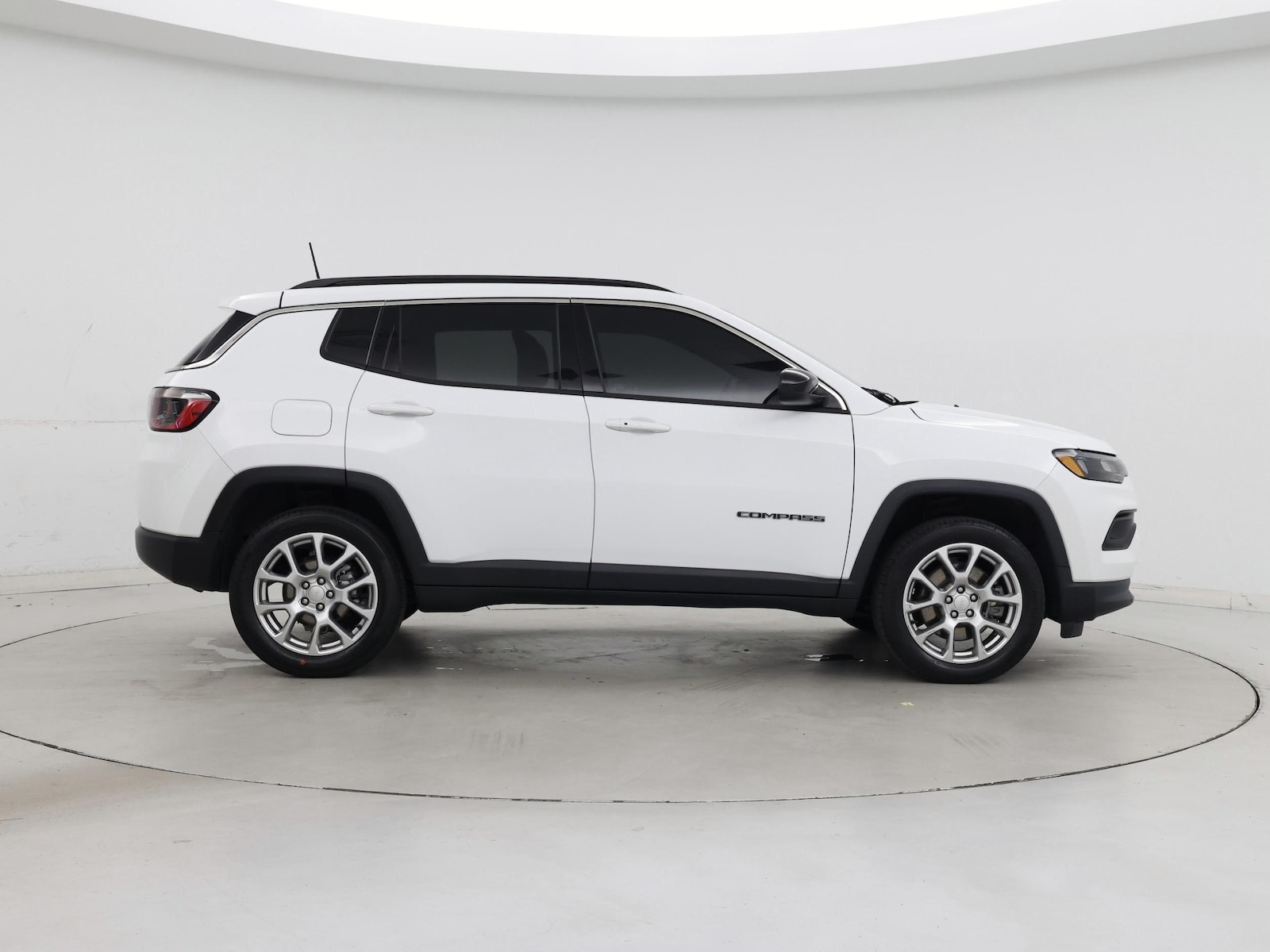 2023 Jeep Compass Latitude Lux - Photo 8