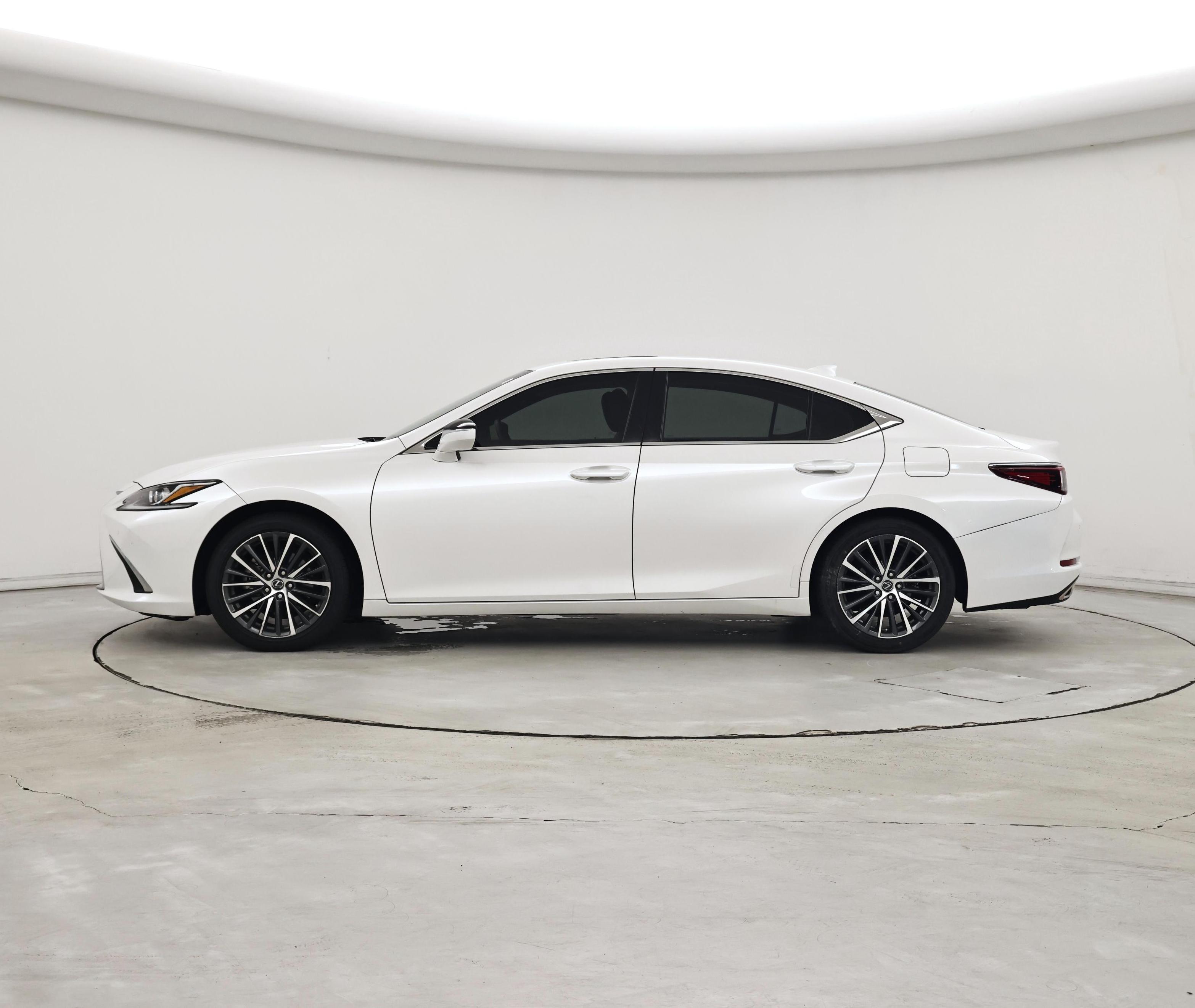 Thumbnail: 2023 Lexus ES - 3