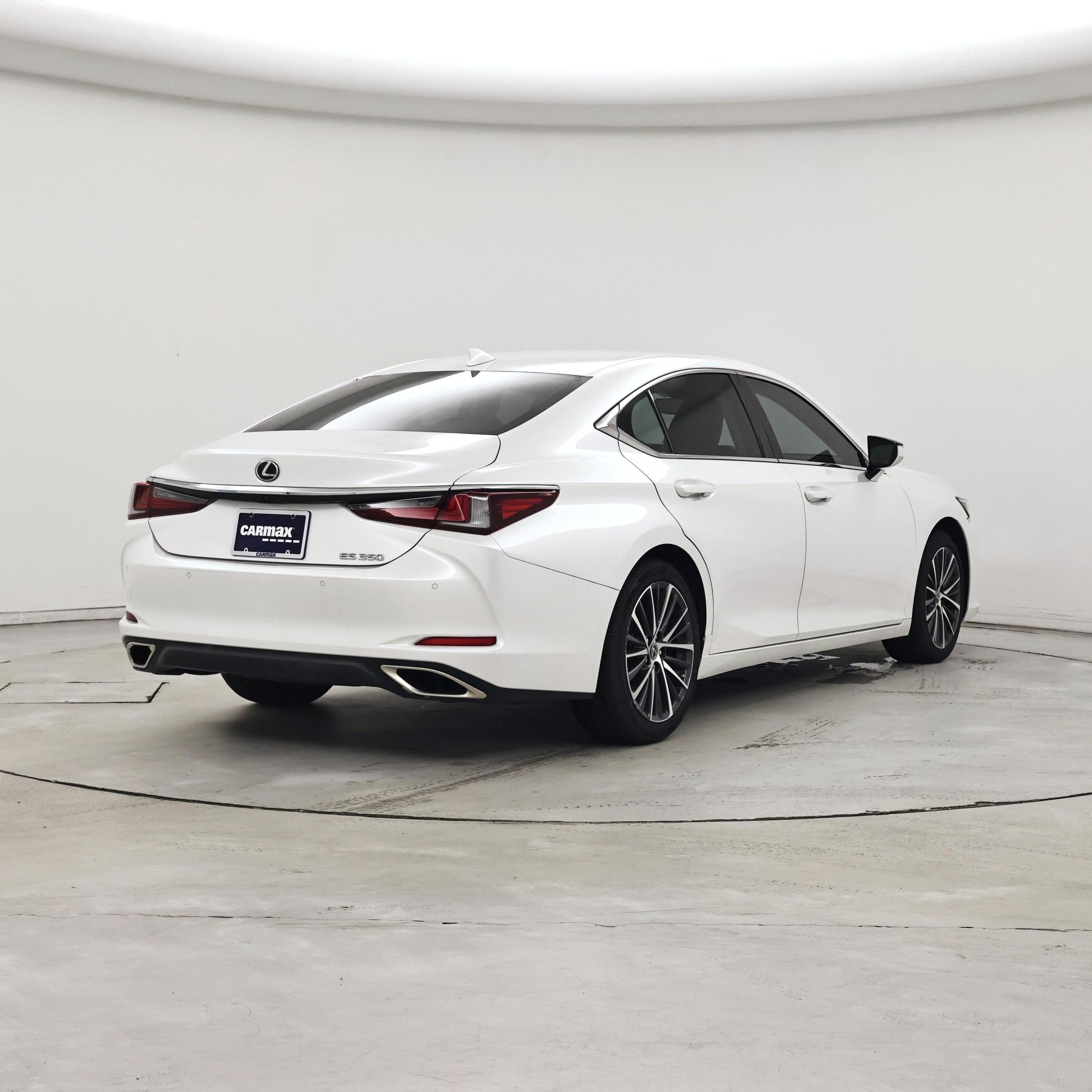 Thumbnail: 2023 Lexus ES - 8