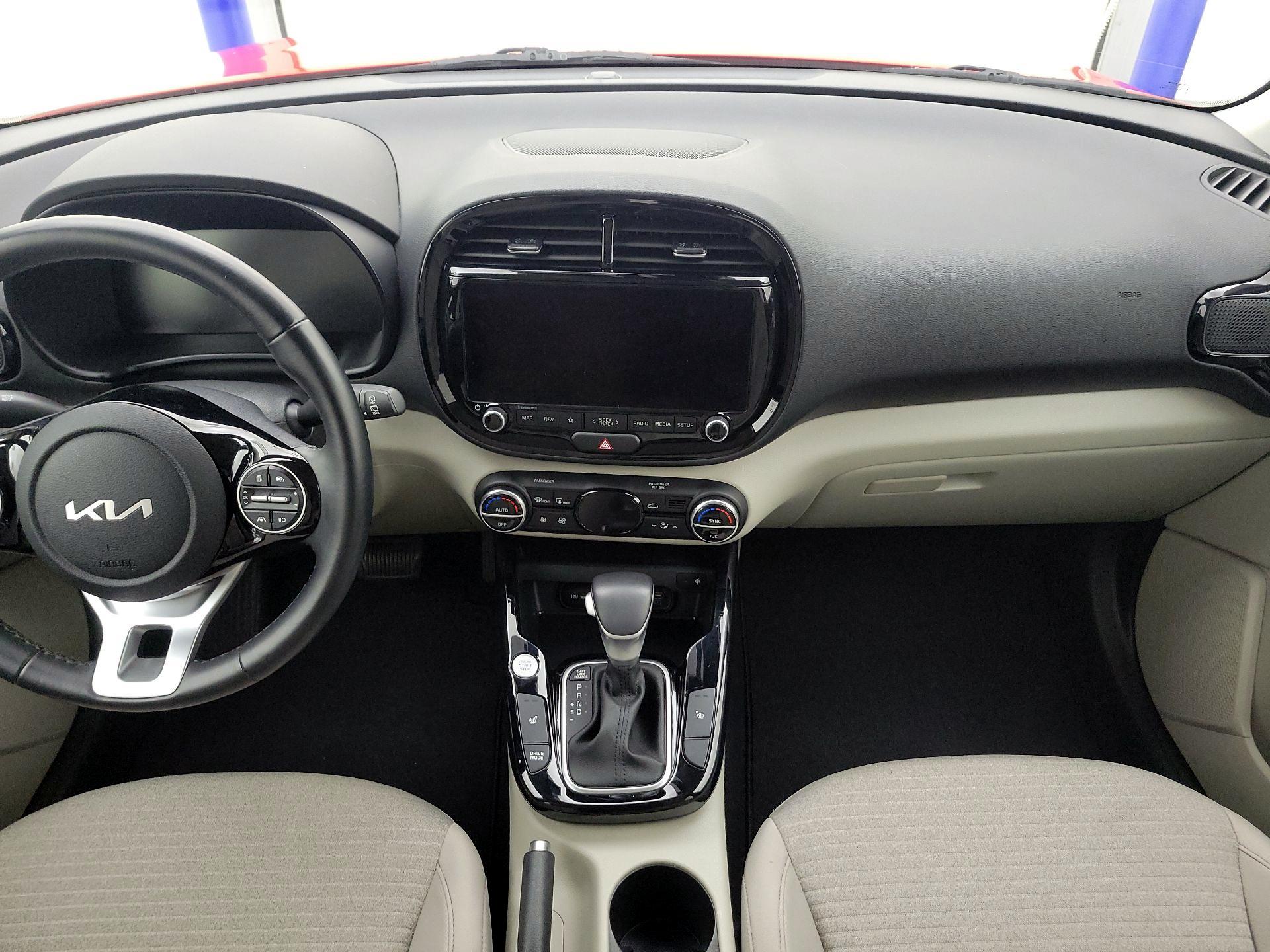 Thumbnail: 2023 Kia Soul - 9