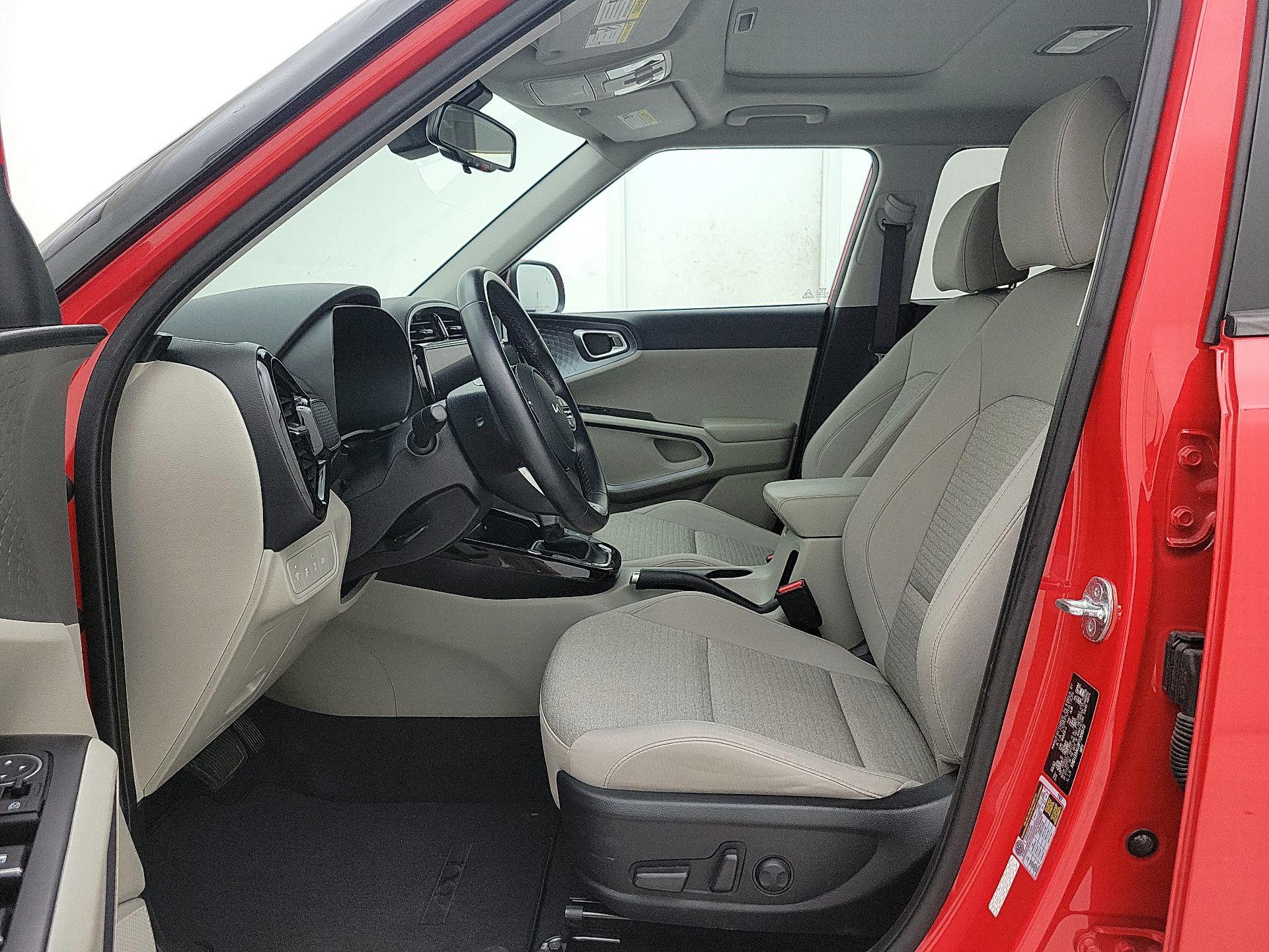 Thumbnail: 2023 Kia Soul - 11