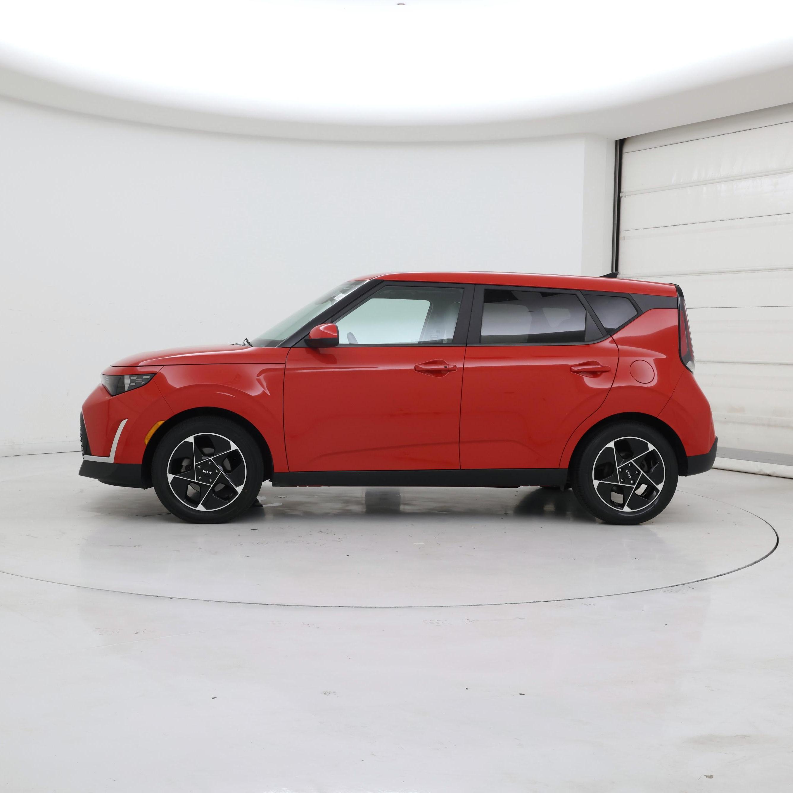Thumbnail: 2023 Kia Soul - 3