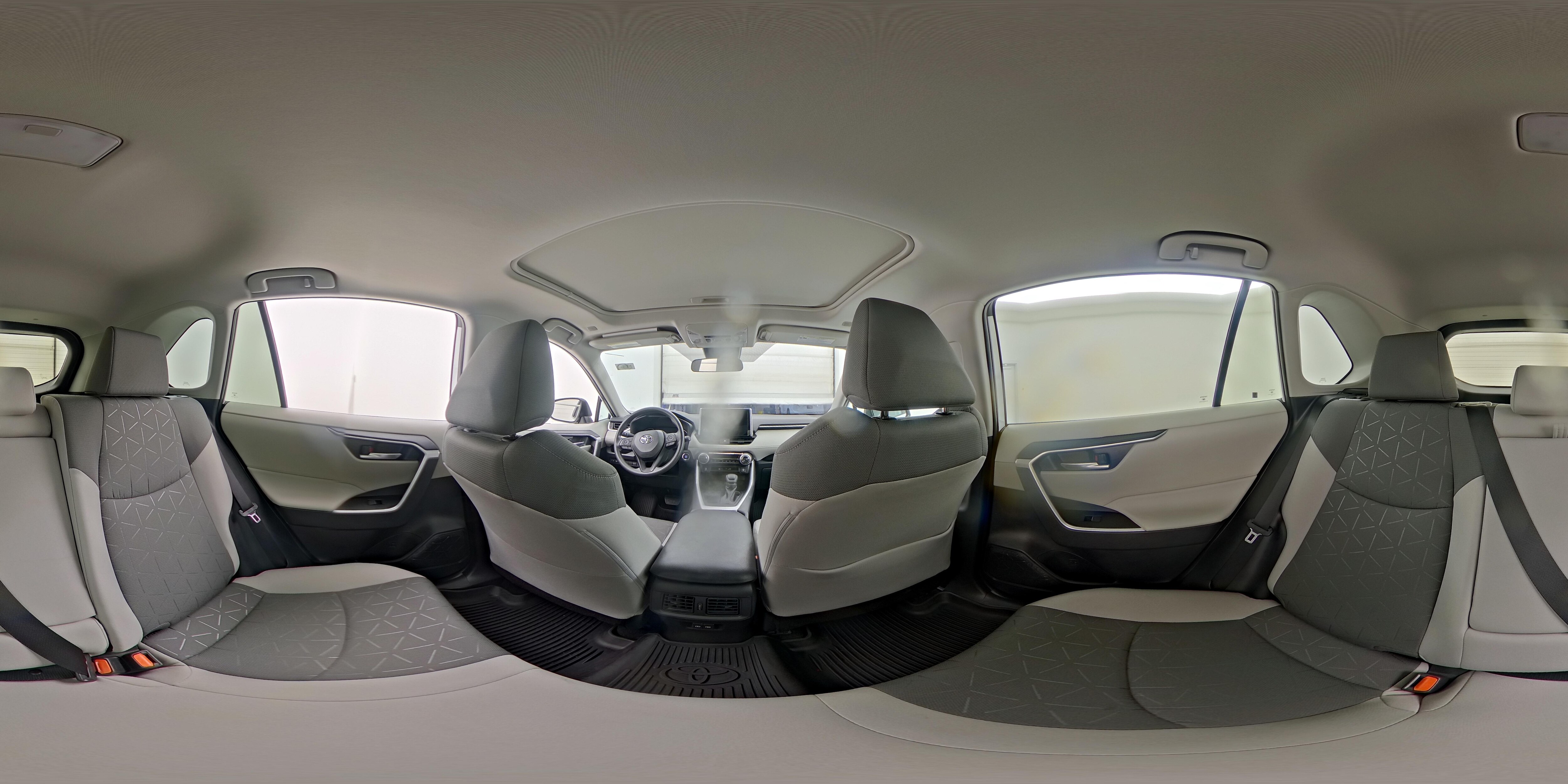 2025 Toyota RAV4 XLE - Photo 24