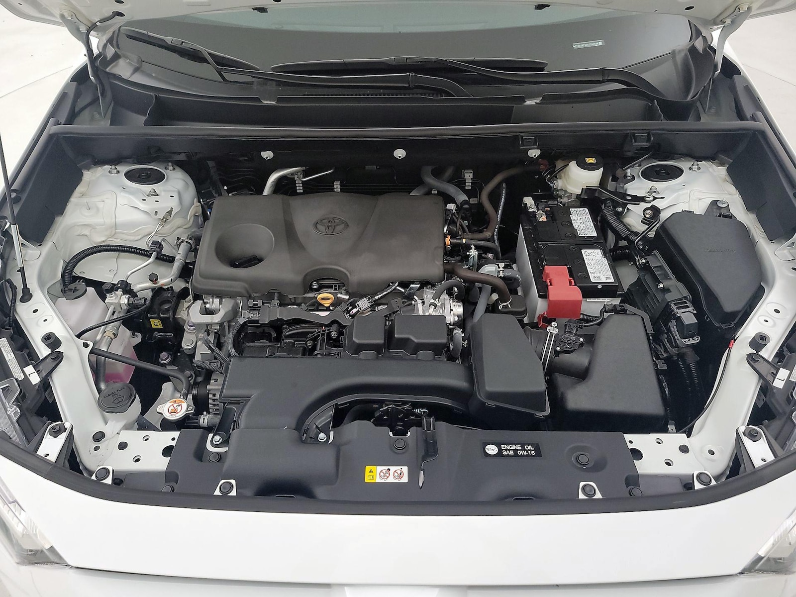2025 Toyota RAV4 XLE - Photo 21