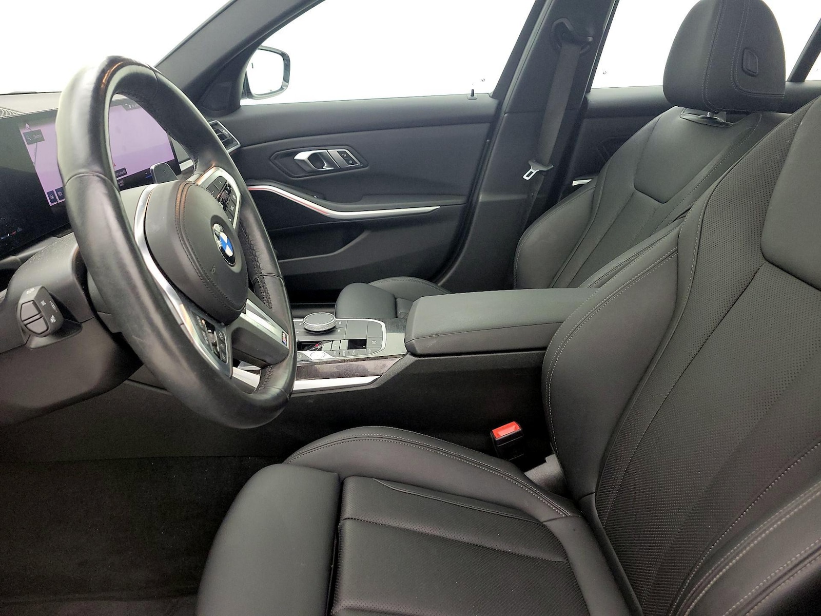 2023 BMW 3 Series 330i - Photo 12