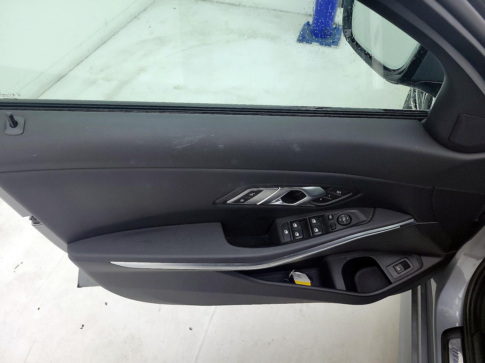 2023 BMW 3 Series 330i - Photo 13