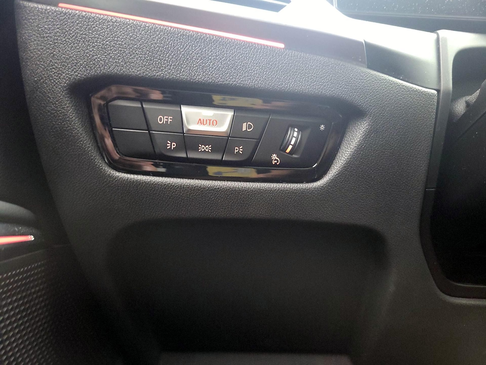 2023 BMW 3 Series 330i - Photo 14