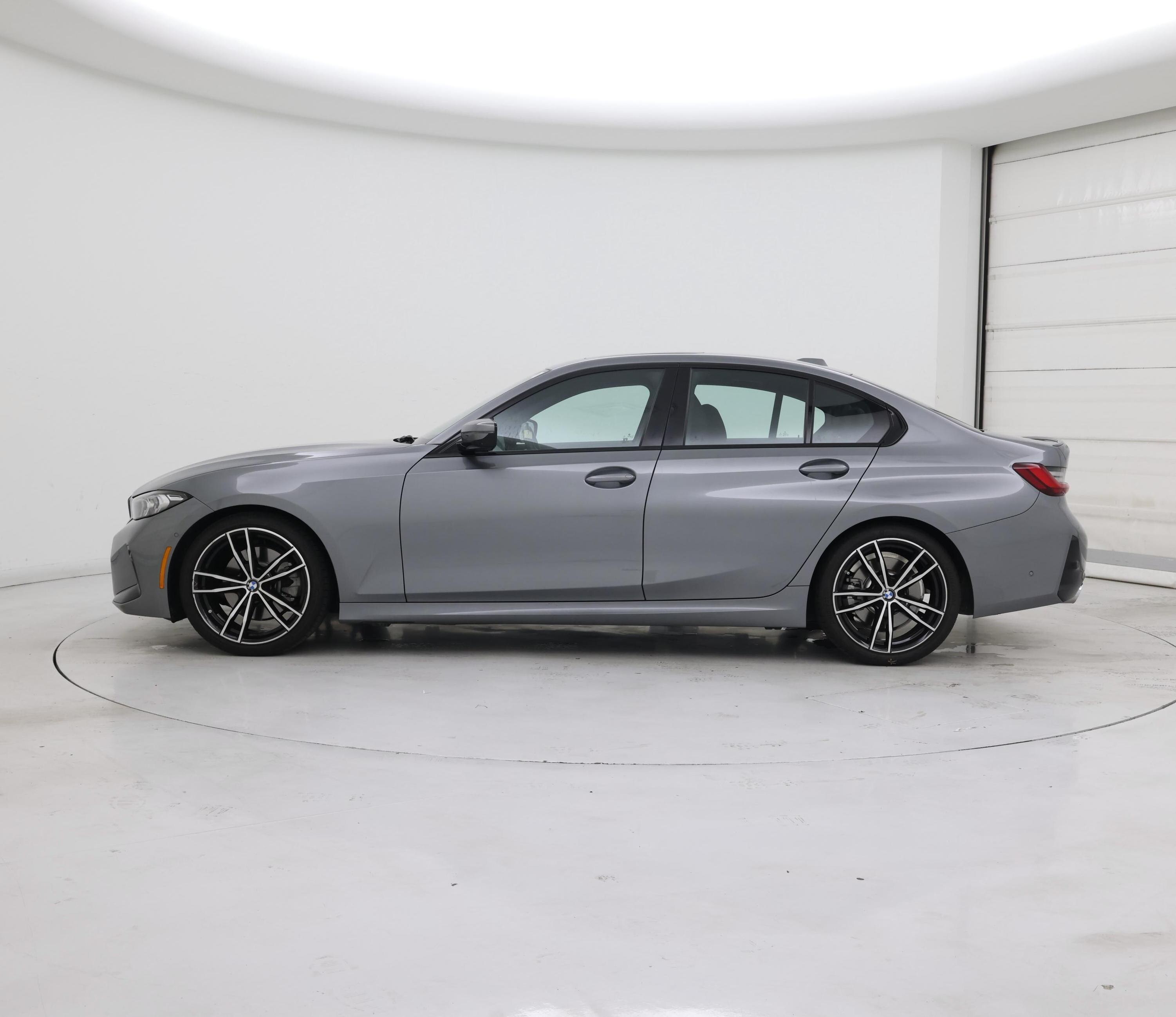Thumbnail: 2023 BMW 3 Series - 3