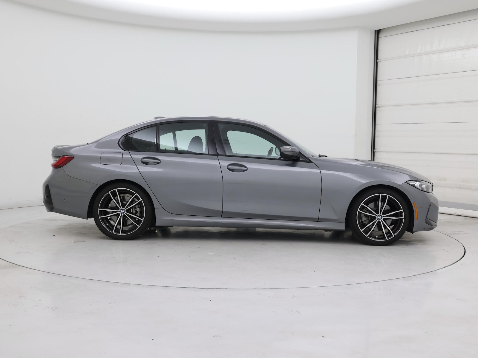 2023 BMW 3 Series 330i - Photo 8