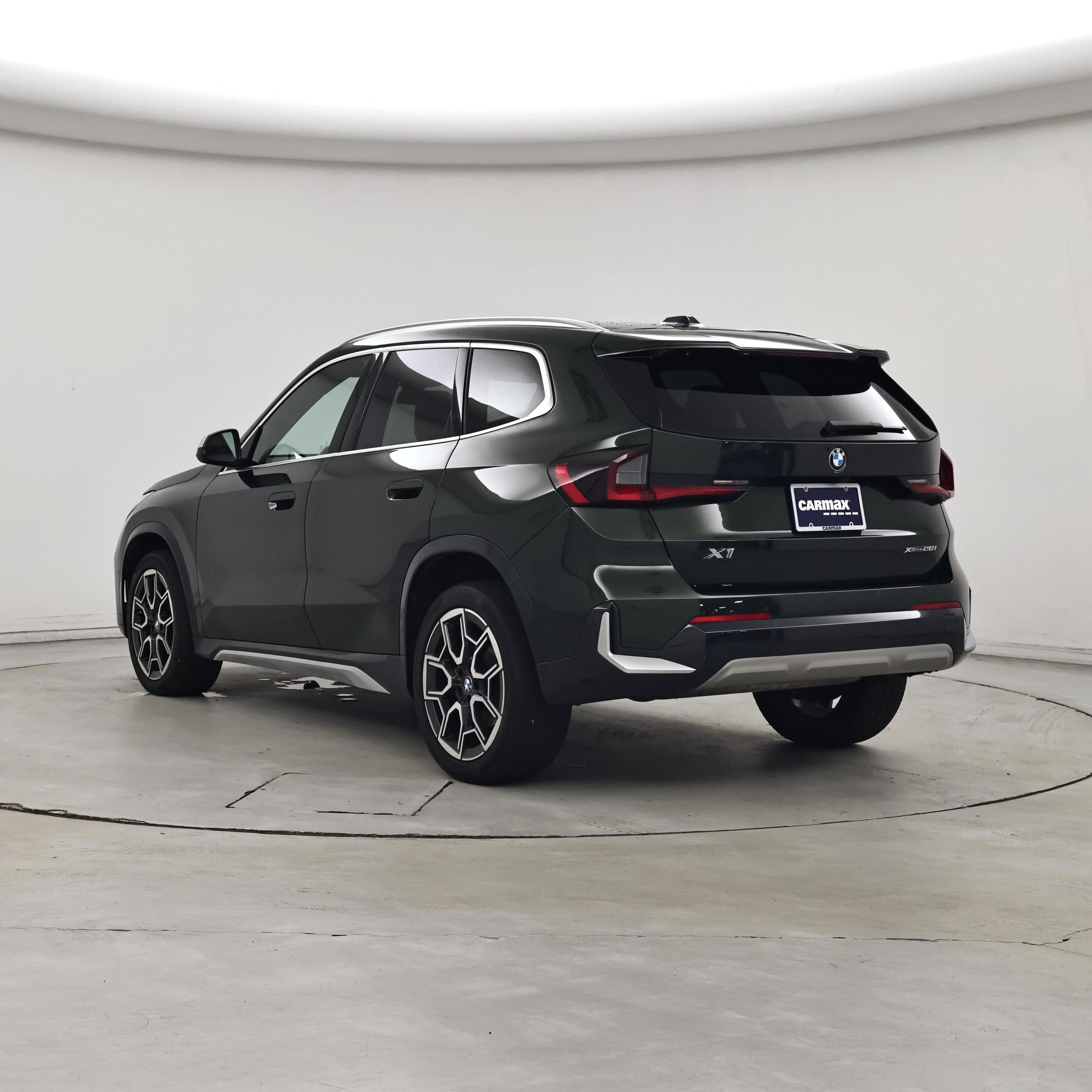 Thumbnail: 2023 BMW X1 - 2
