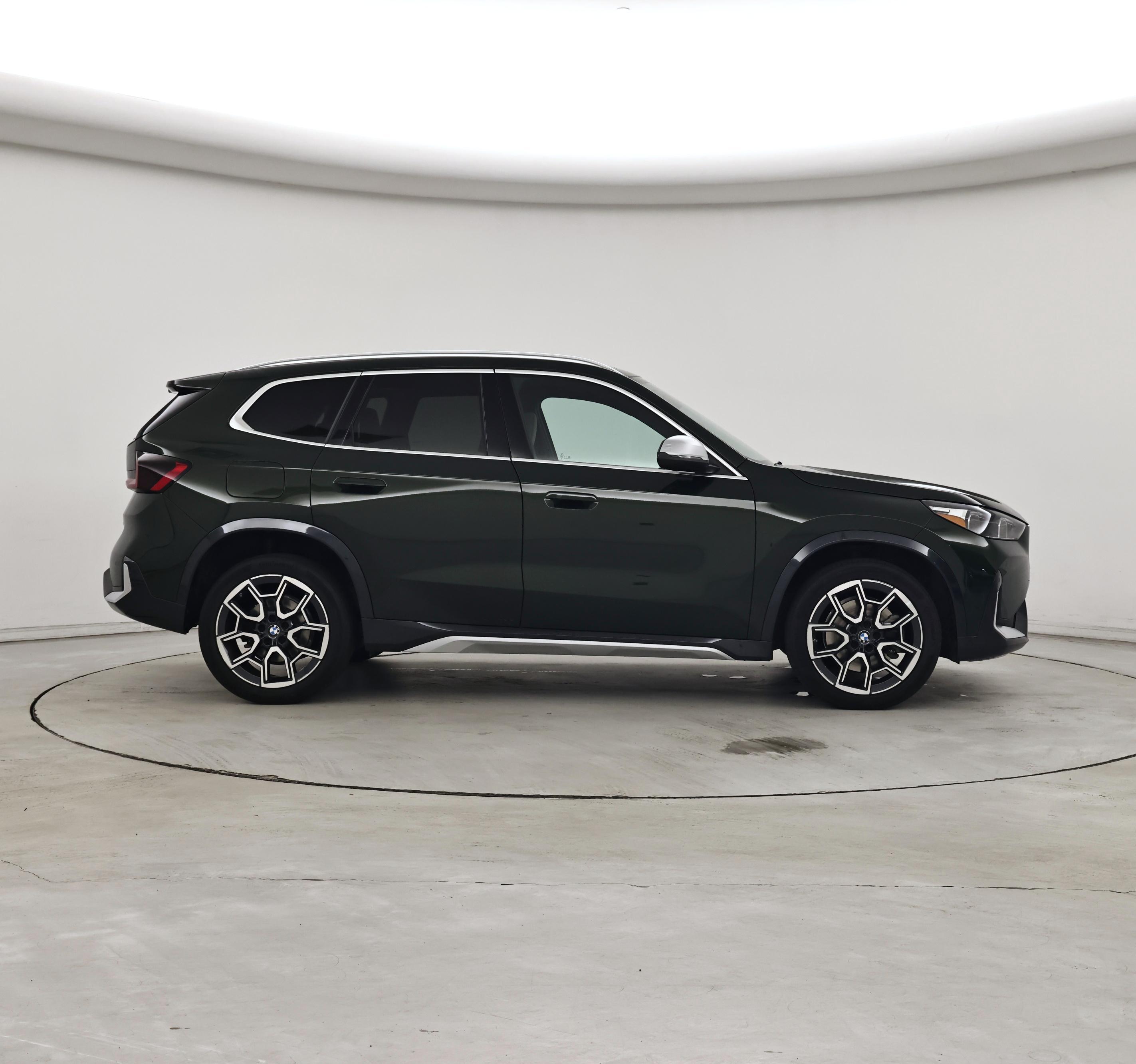 Thumbnail: 2023 BMW X1 - 7