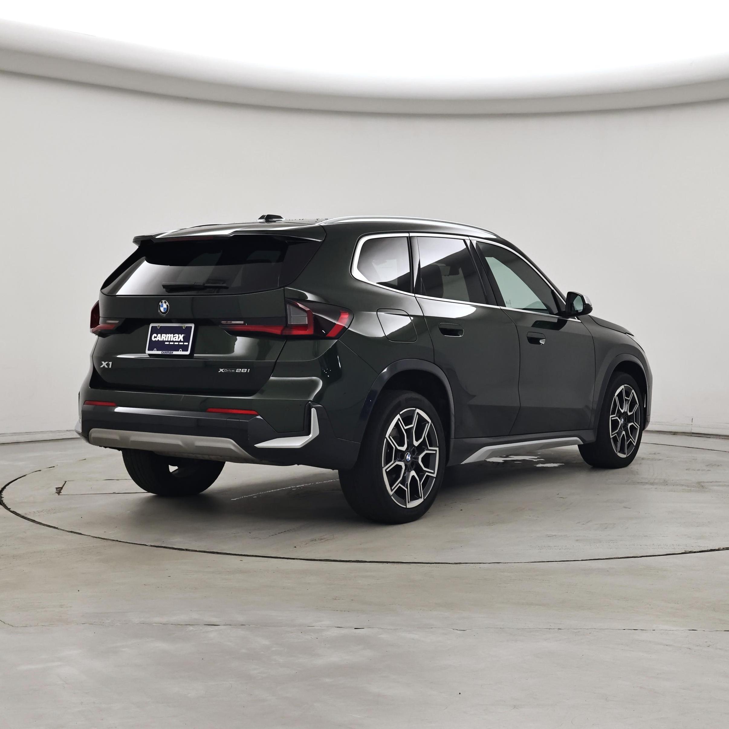 Thumbnail: 2023 BMW X1 - 8