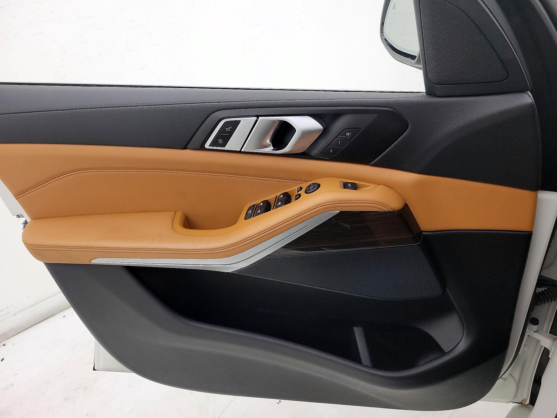 Thumbnail: 2021 BMW X5 - 12