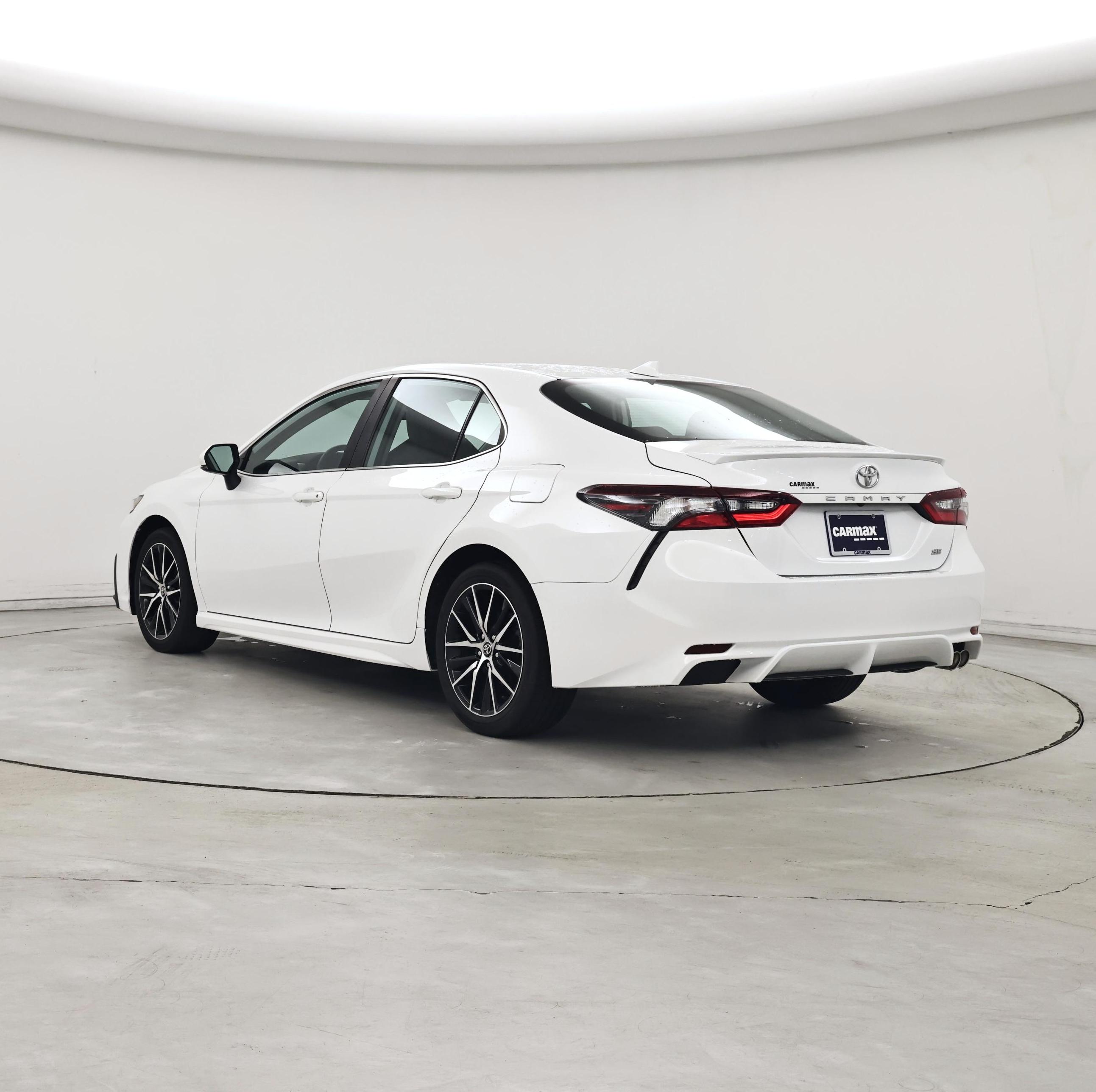 Thumbnail: 2022 Toyota Camry - 2