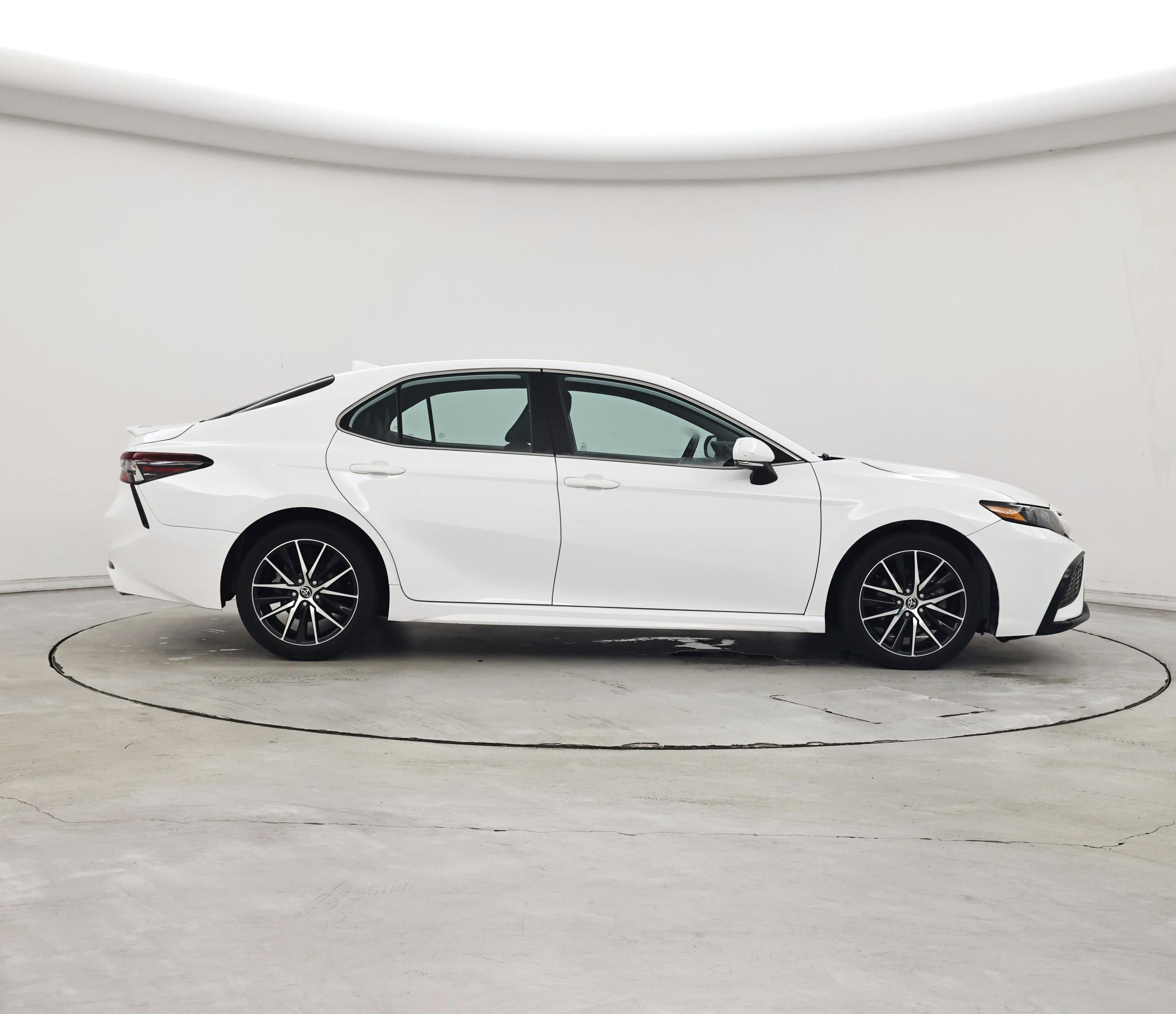 Thumbnail: 2022 Toyota Camry - 7