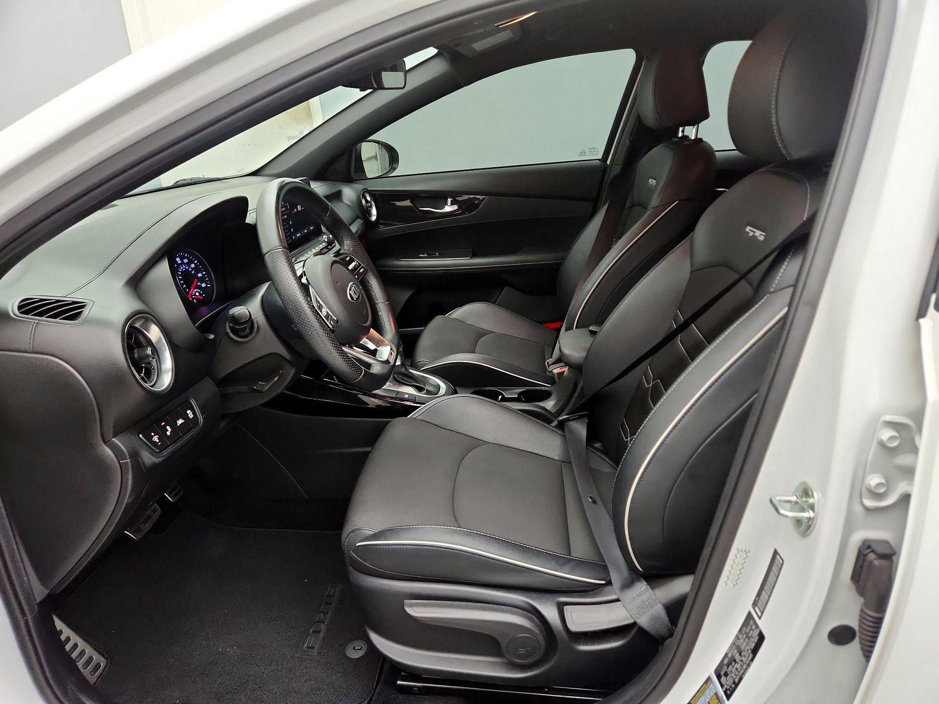 Thumbnail: 2021 Kia Forte - 11