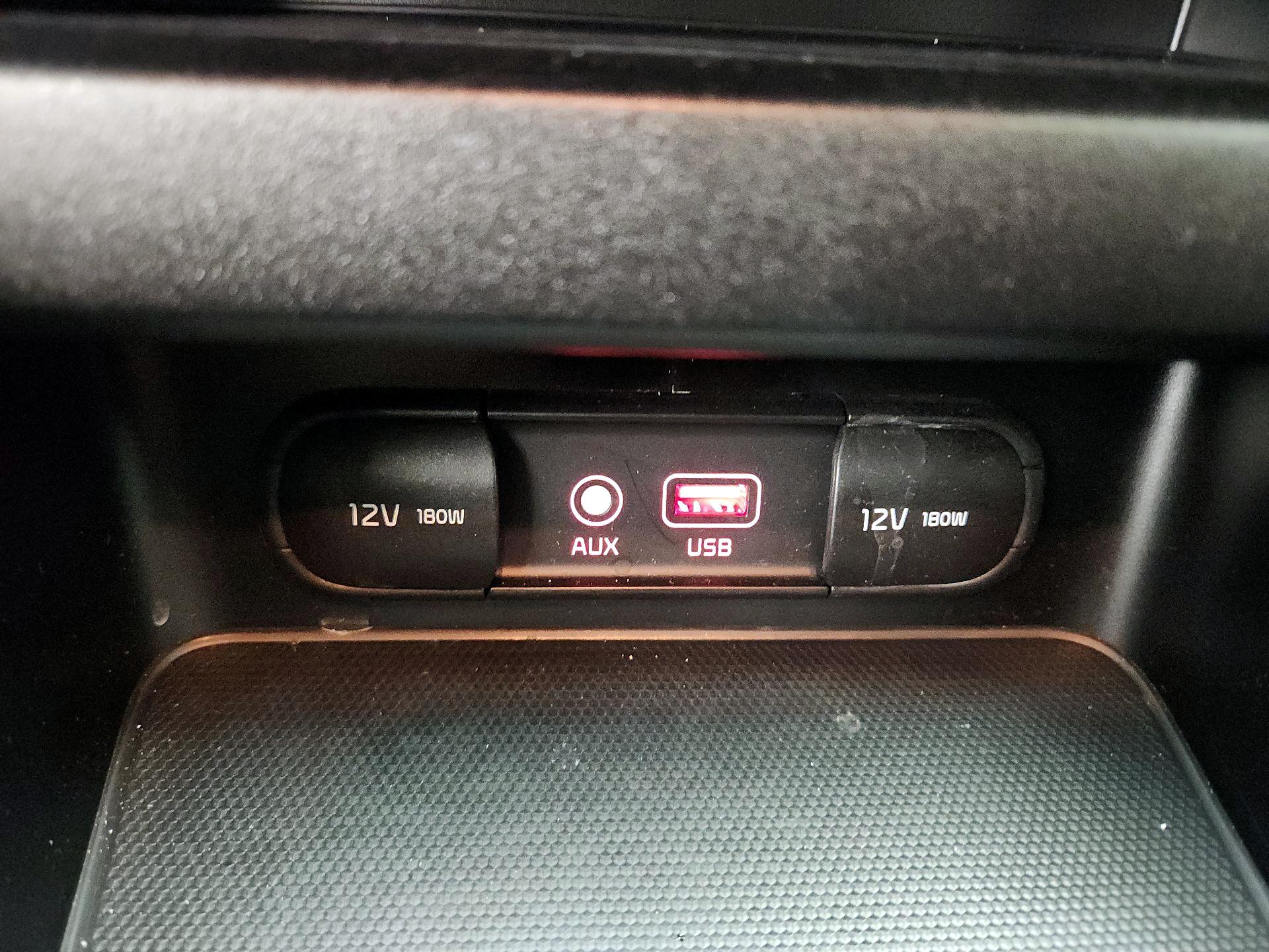 Thumbnail: 2021 Kia Forte - 18